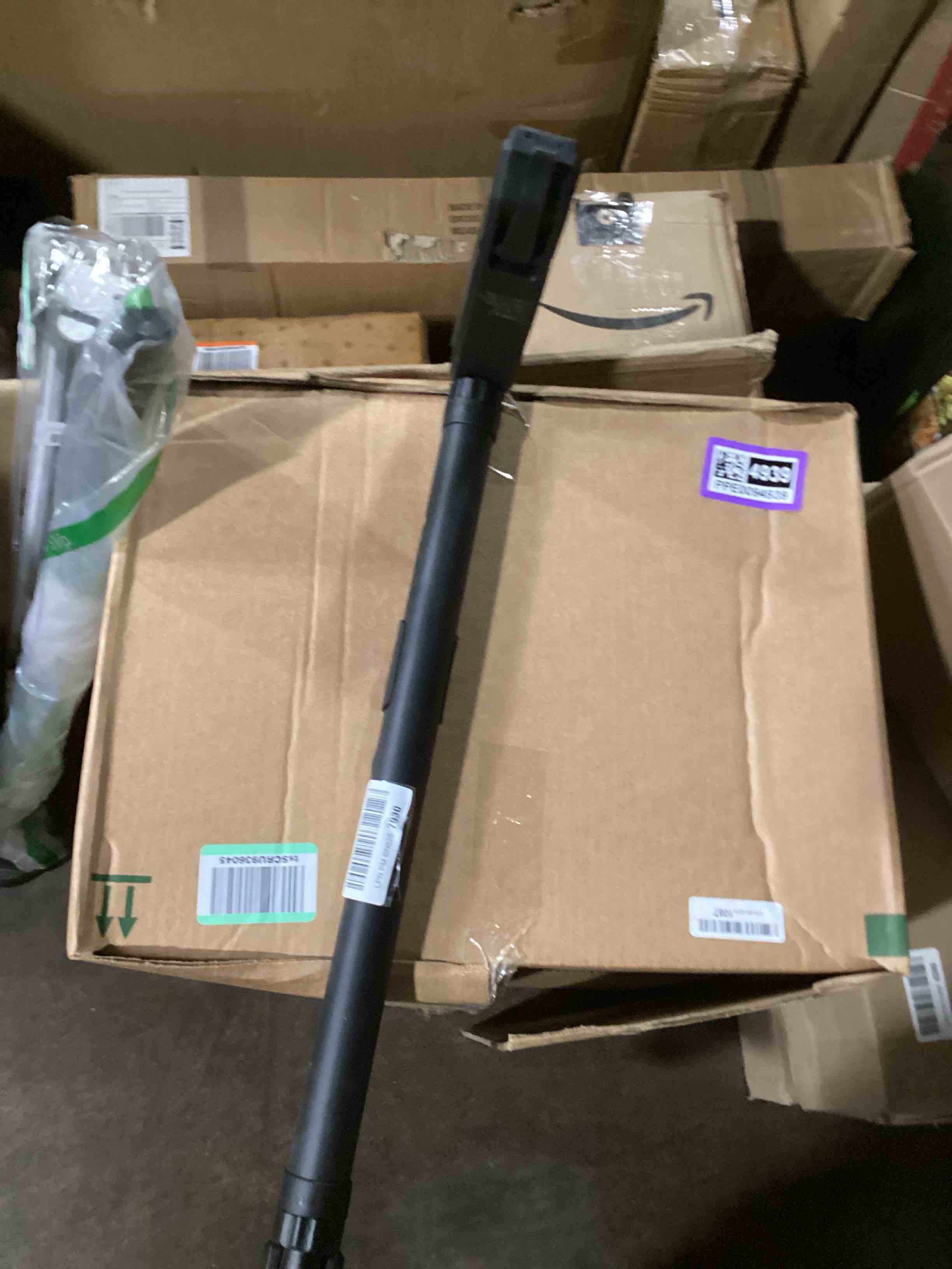 https://s3.amazonaws.com/lotting-images-prod/bidfta/PPE0094940_1729093184223.jpeg