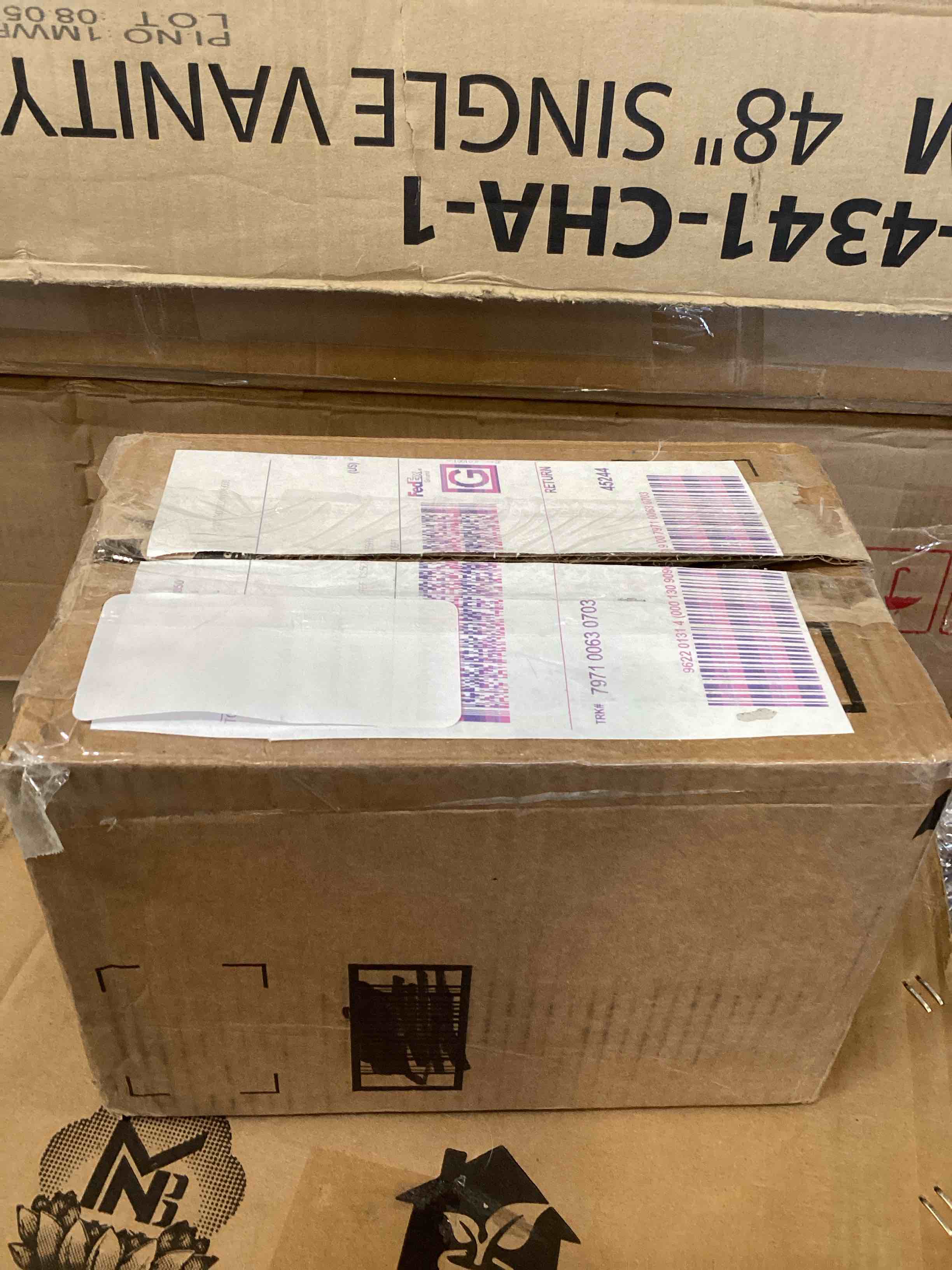 https://s3.amazonaws.com/lotting-images-prod/bidfta/PPE0106134_1737136396673.jpeg