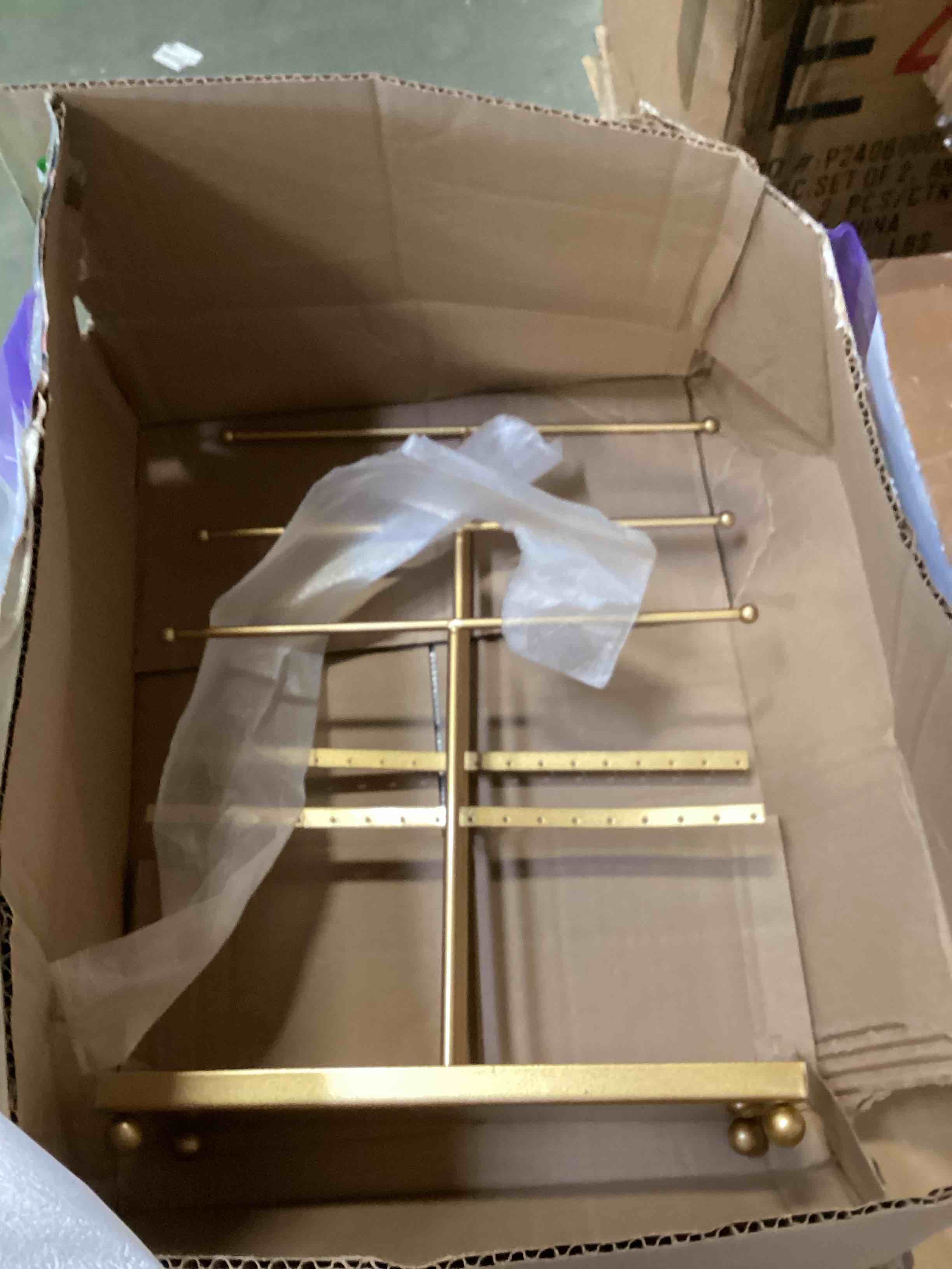 https://s3.amazonaws.com/lotting-images-prod/bidfta/PPE0106163_1737130170519.jpeg
