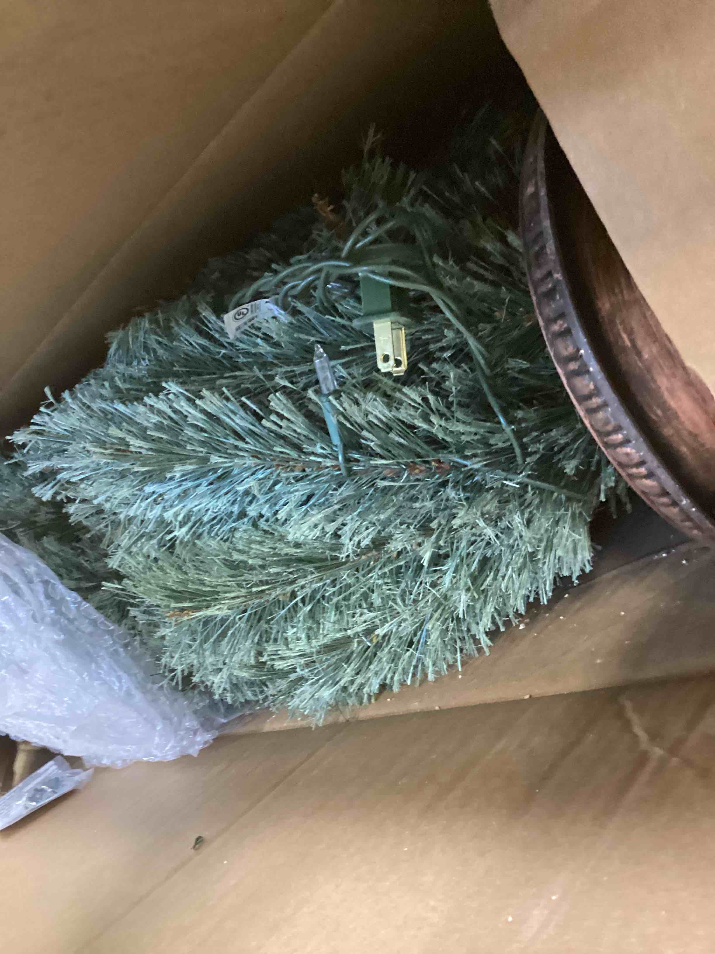 https://s3.amazonaws.com/lotting-images-prod/bidfta/PPE0106399_1736959324186.jpeg