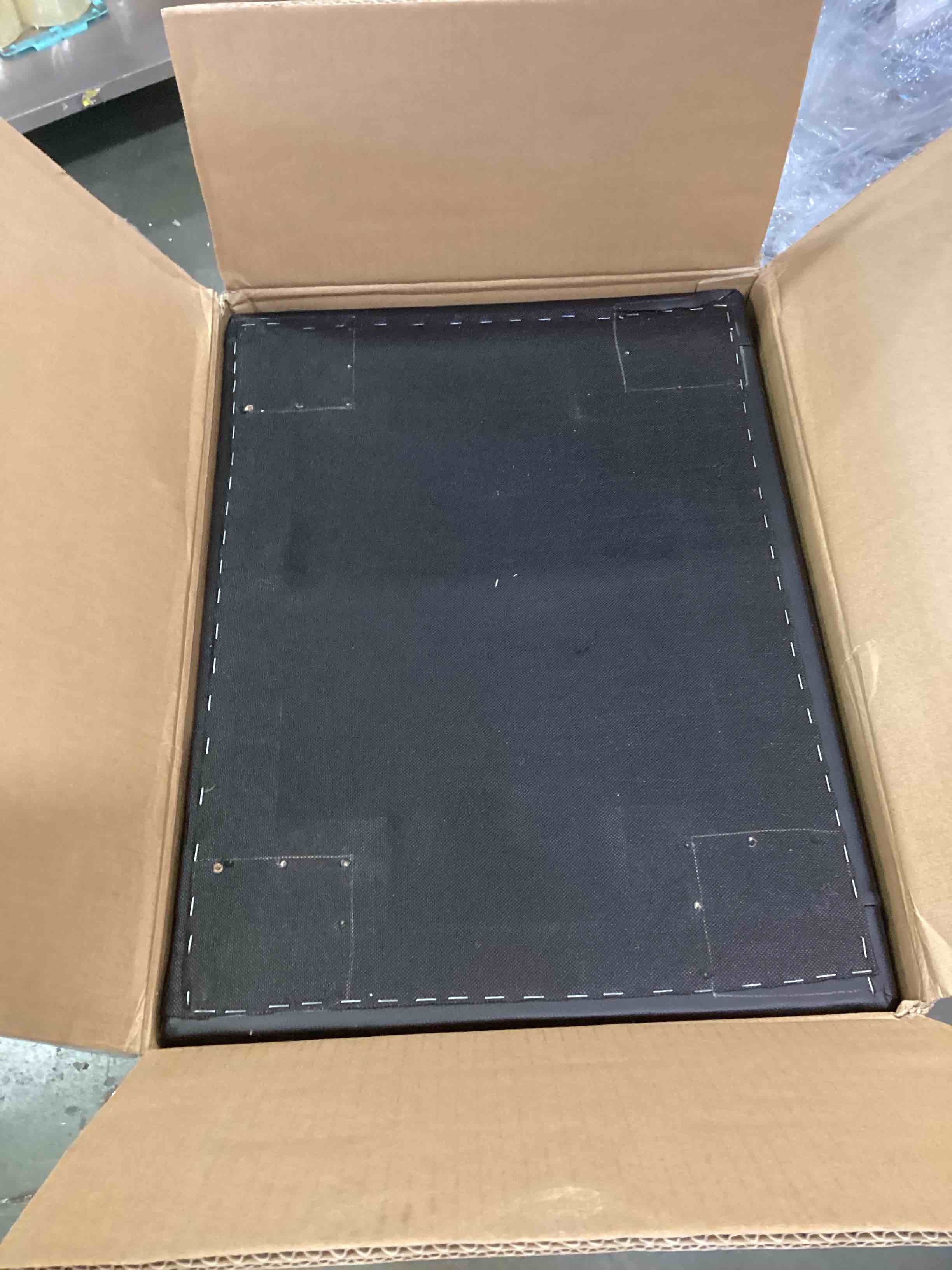 https://s3.amazonaws.com/lotting-images-prod/bidfta/PPE0106442_1736951294759.jpeg