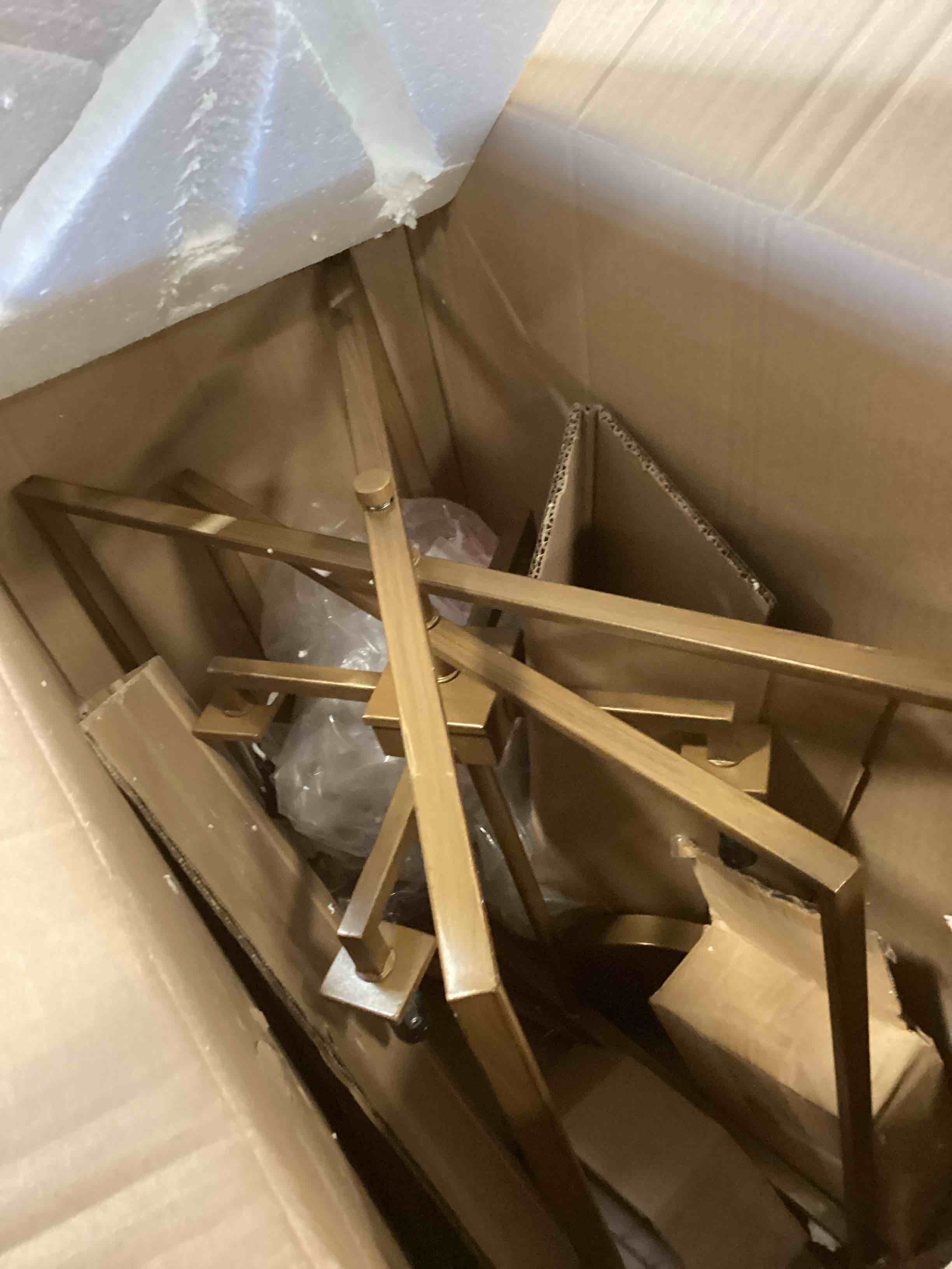 https://s3.amazonaws.com/lotting-images-prod/bidfta/PPE0106626_1736799443231.jpeg