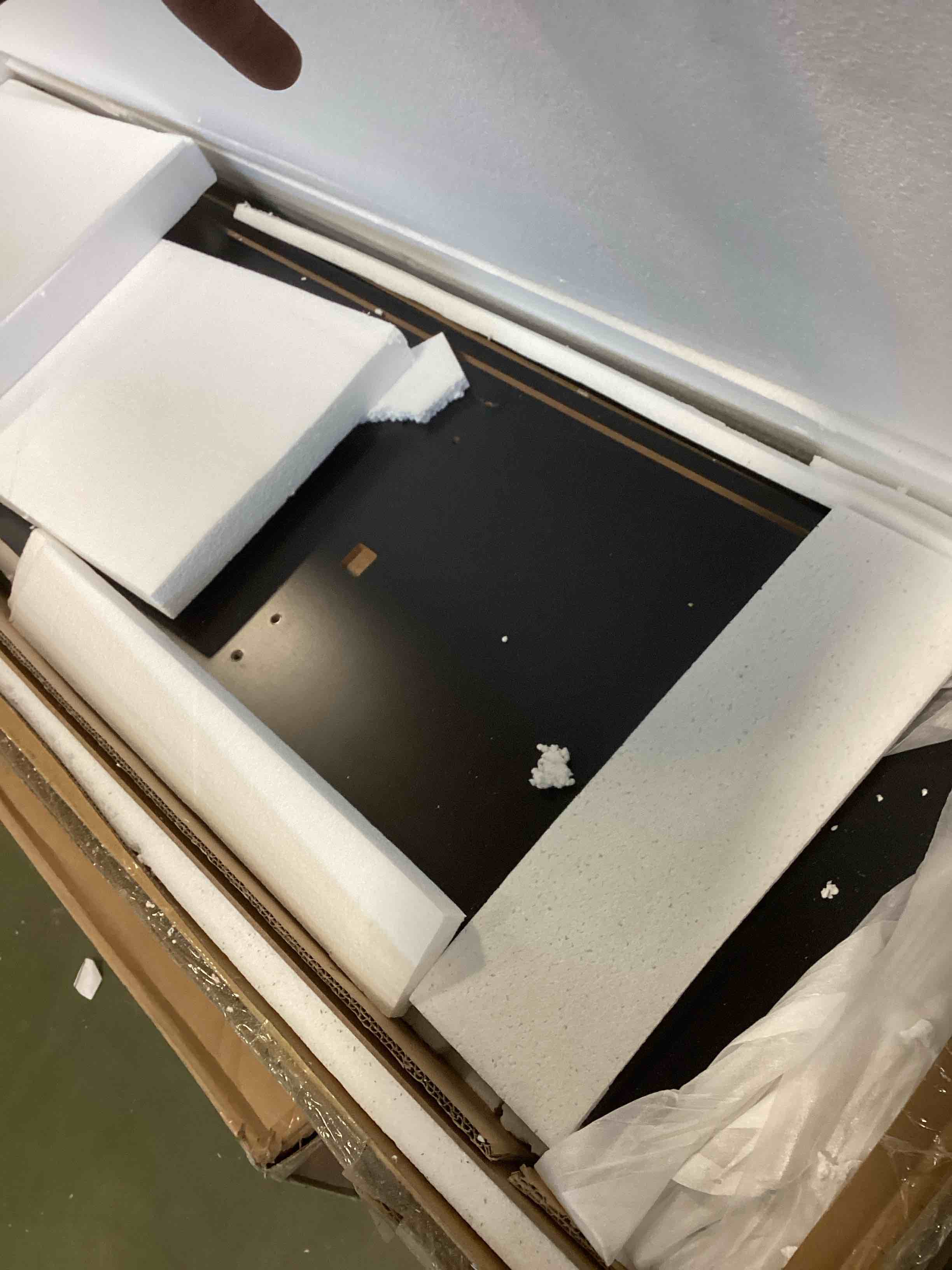 https://s3.amazonaws.com/lotting-images-prod/bidfta/PPE0106885_1736452352895.jpeg