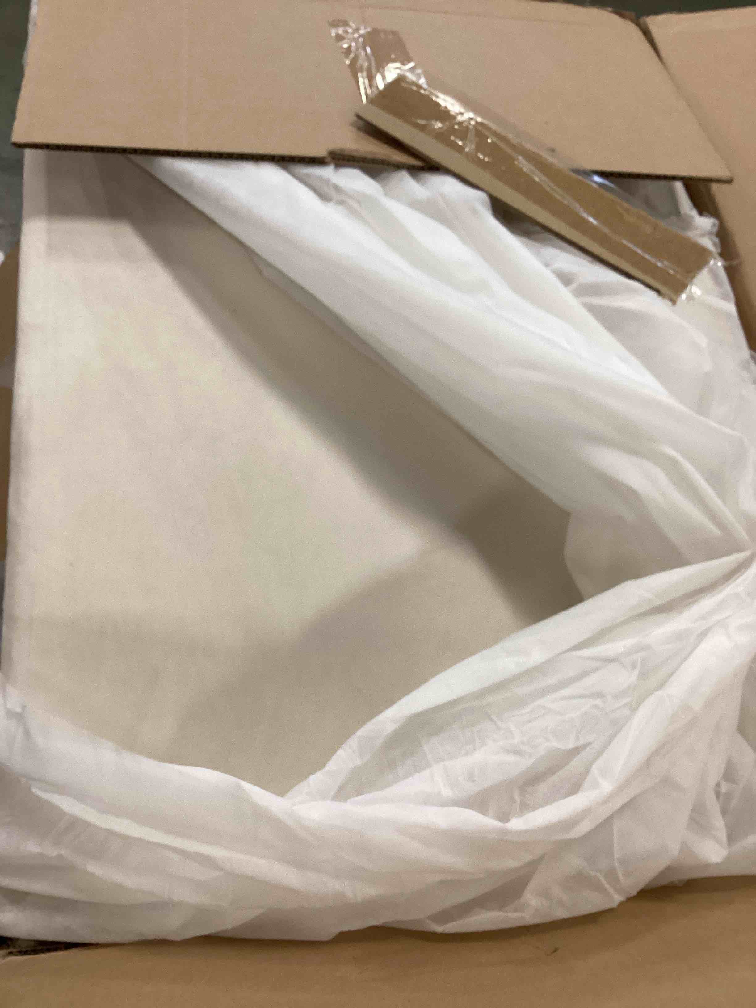 https://s3.amazonaws.com/lotting-images-prod/bidfta/PPE0107064_1736345091740.jpeg
