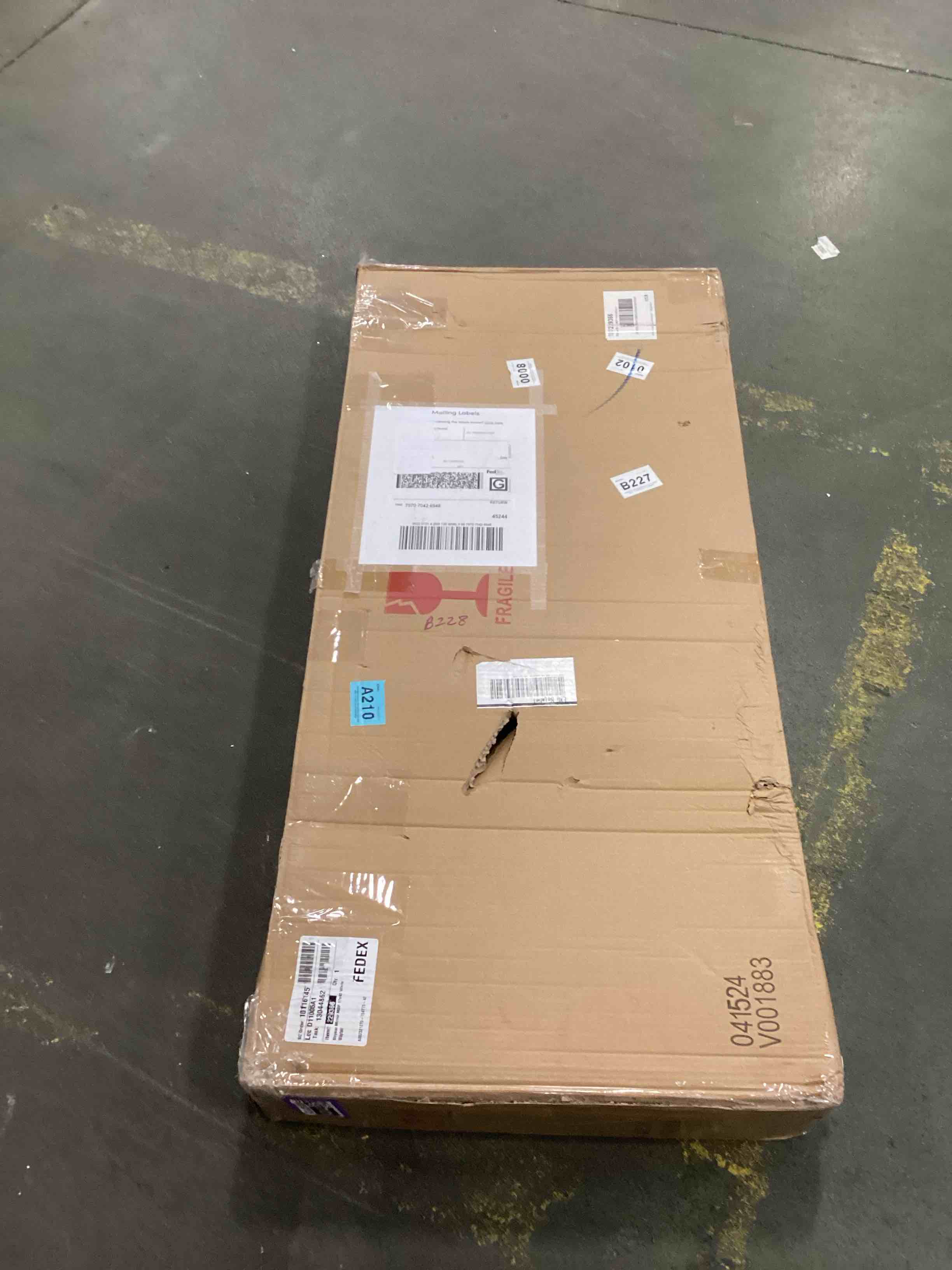https://s3.amazonaws.com/lotting-images-prod/bidfta/PPE0107121_1736273716239.jpeg