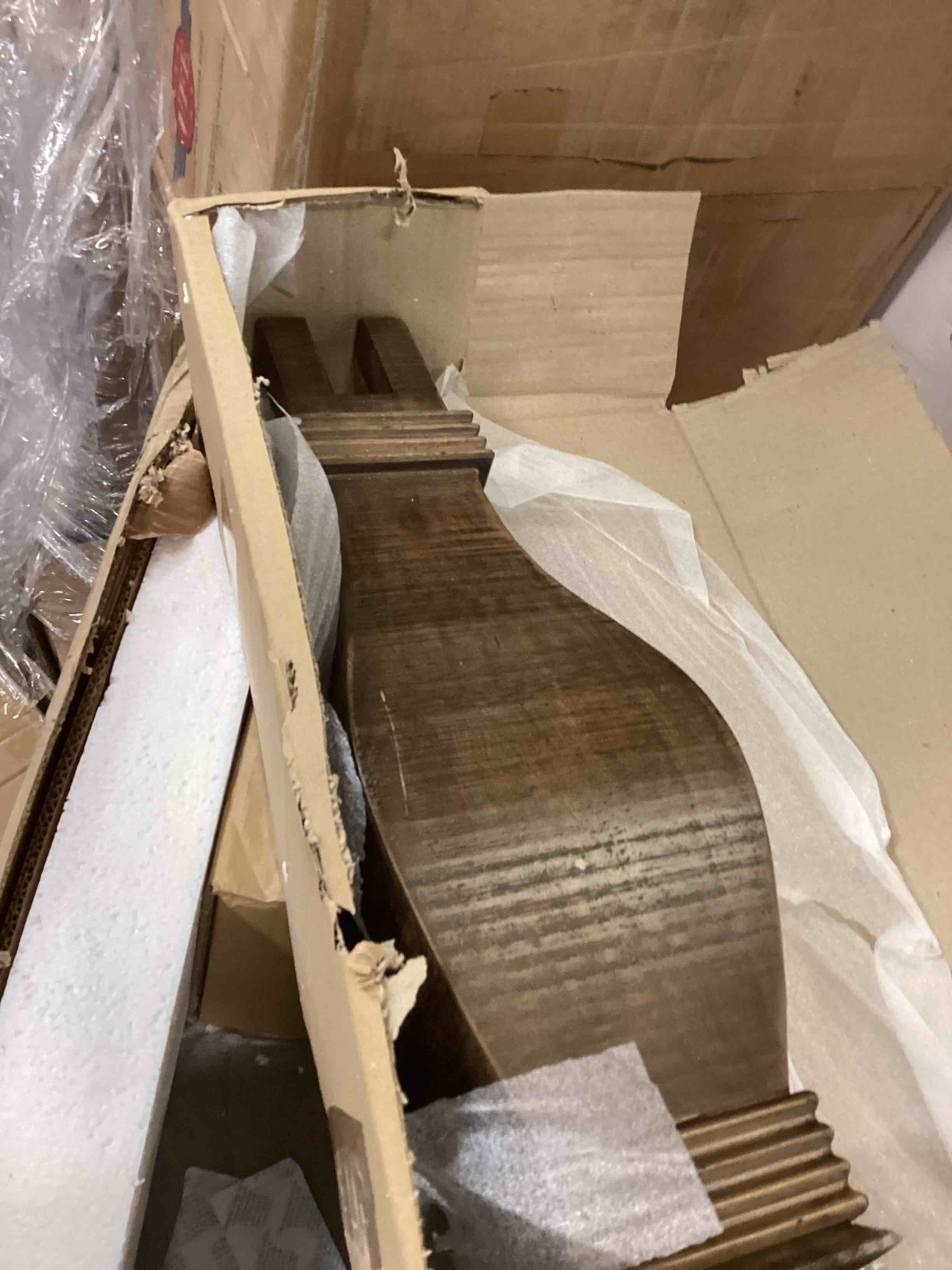 https://s3.amazonaws.com/lotting-images-prod/bidfta/PPE0107197_1735937457624.jpeg