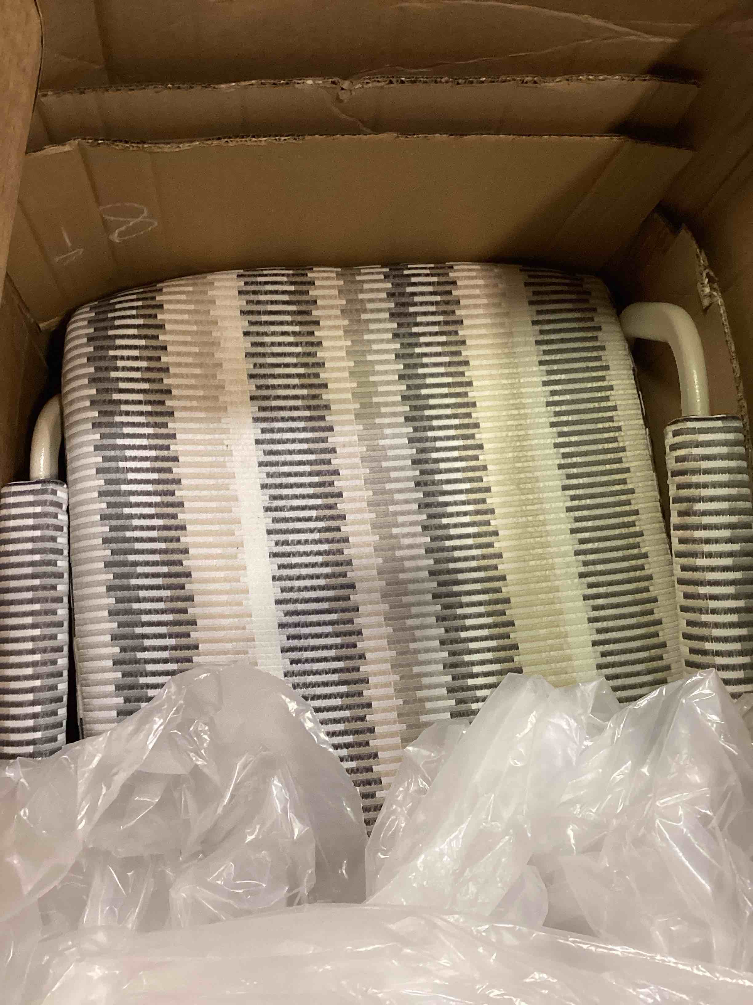 https://s3.amazonaws.com/lotting-images-prod/bidfta/PPE0107302_1735848684452.jpeg