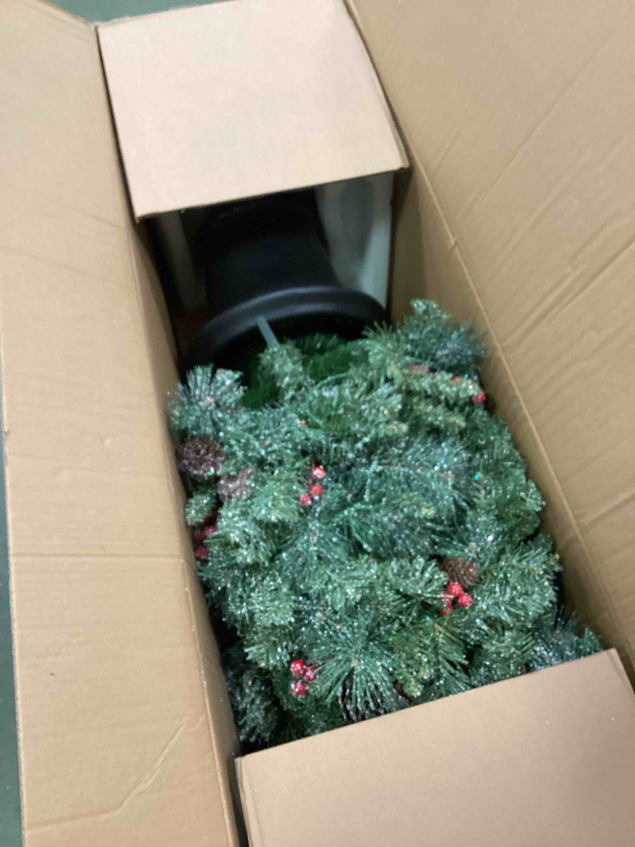 https://s3.amazonaws.com/lotting-images-prod/bidfta/PPE0107314_1735846743509.jpeg