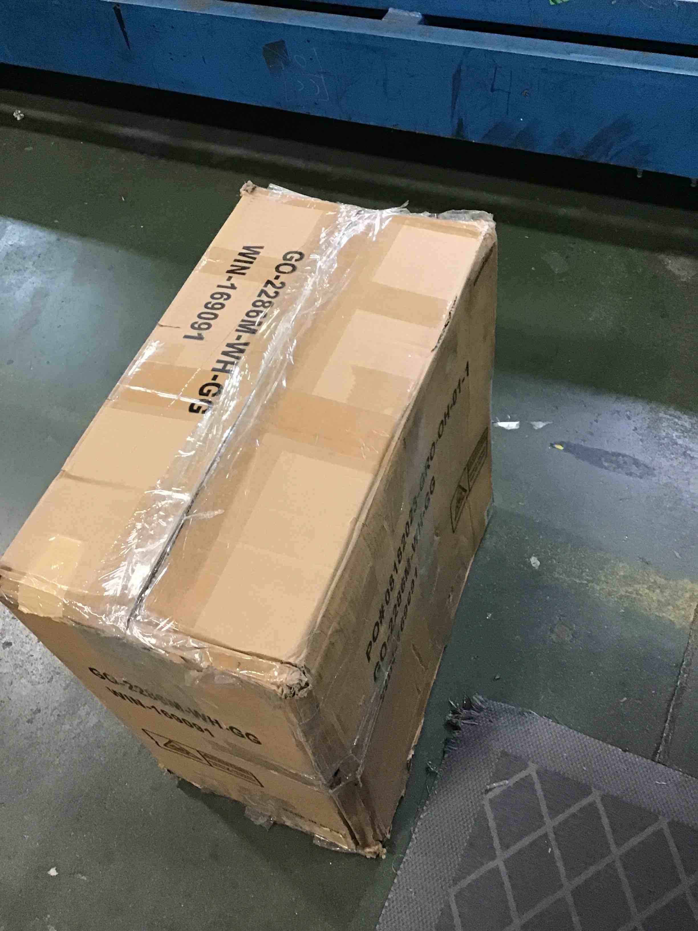 https://s3.amazonaws.com/lotting-images-prod/bidfta/PPE0112961_1724348718558.jpeg