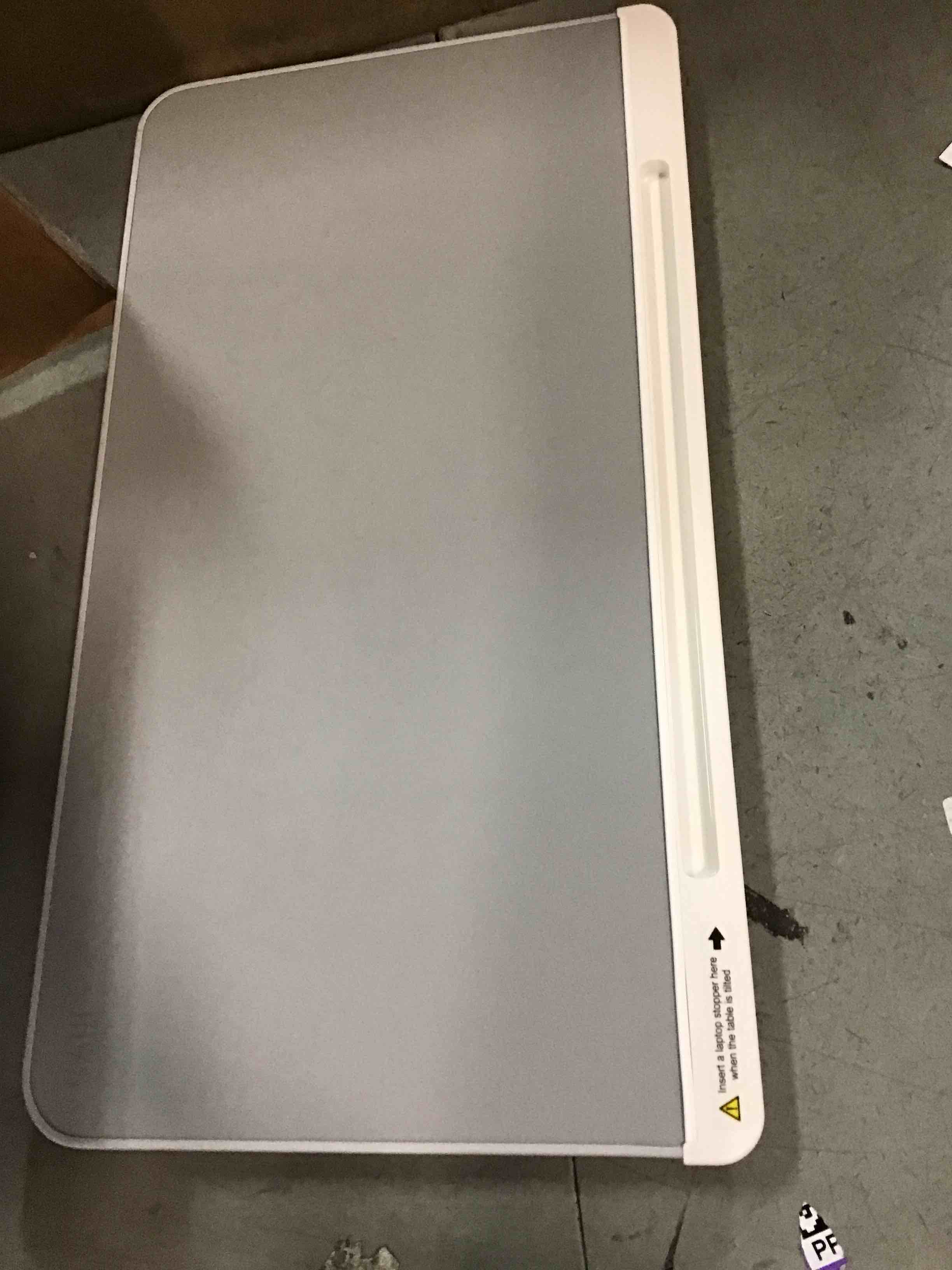 https://s3.amazonaws.com/lotting-images-prod/bidfta/PPE0113915_1723819396856.jpeg