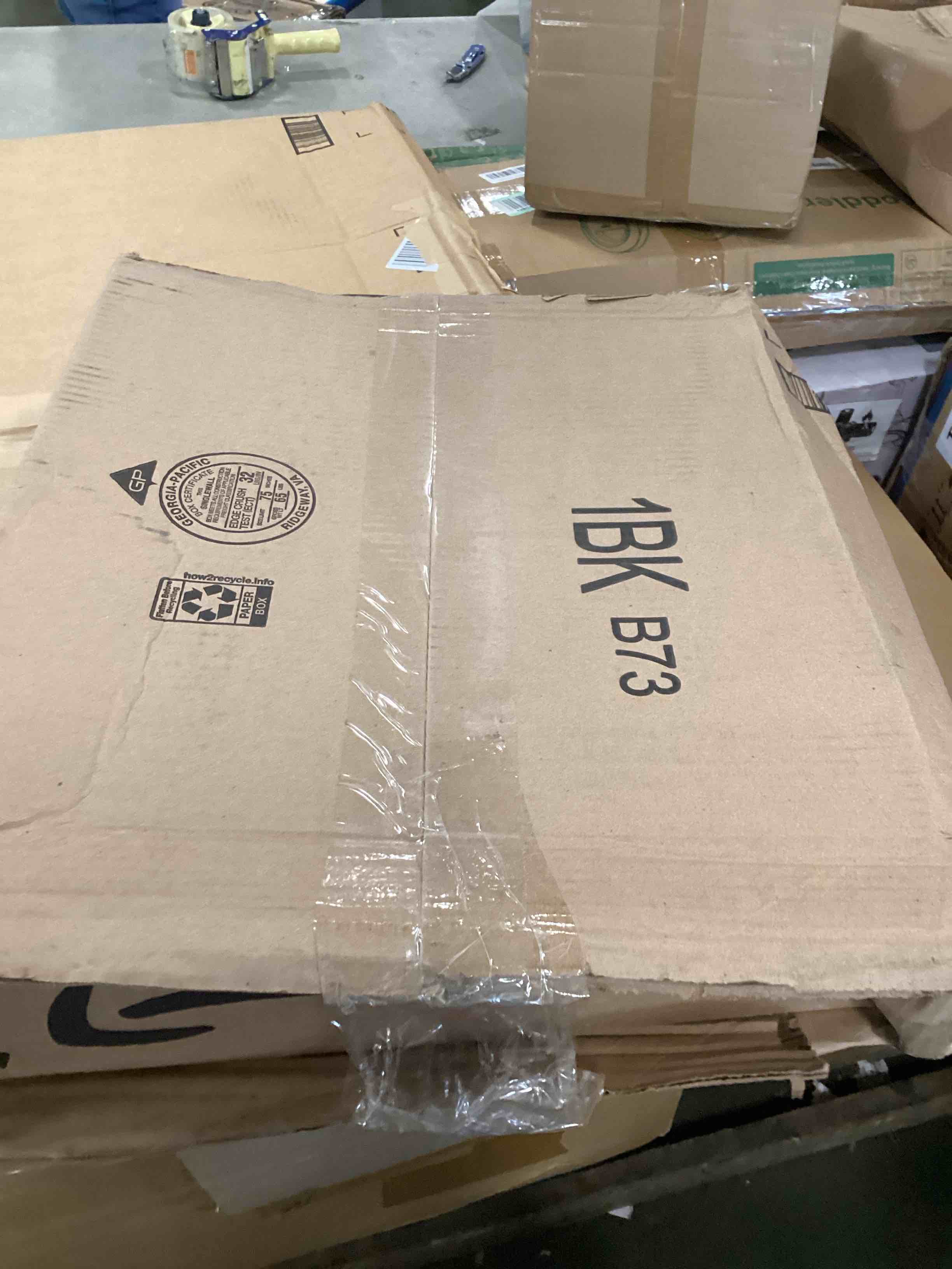 https://s3.amazonaws.com/lotting-images-prod/bidfta/PPE0114246_1724073578834.jpeg