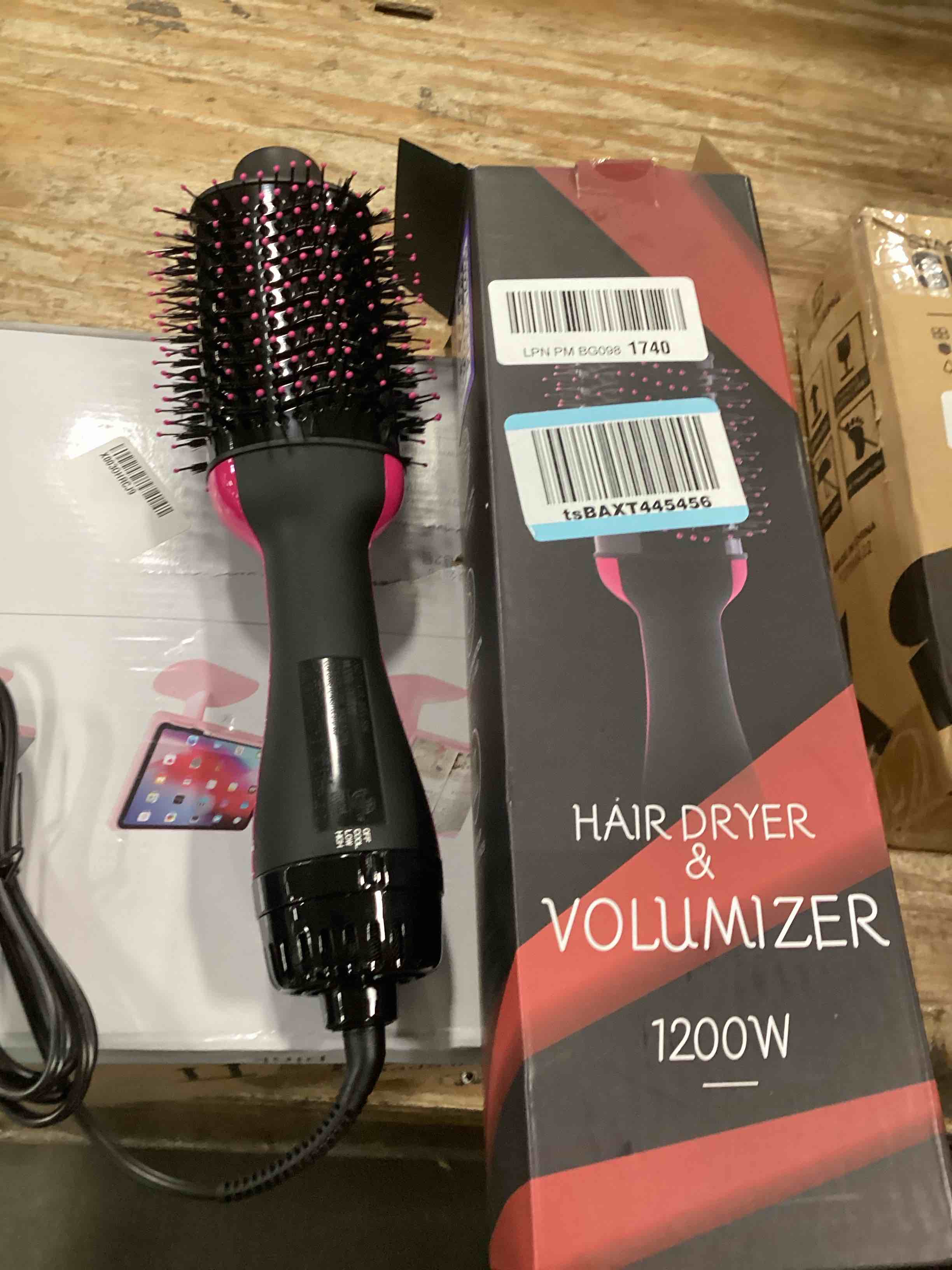 https://s3.amazonaws.com/lotting-images-prod/bidfta/PPE0114465_1724158168889.jpeg