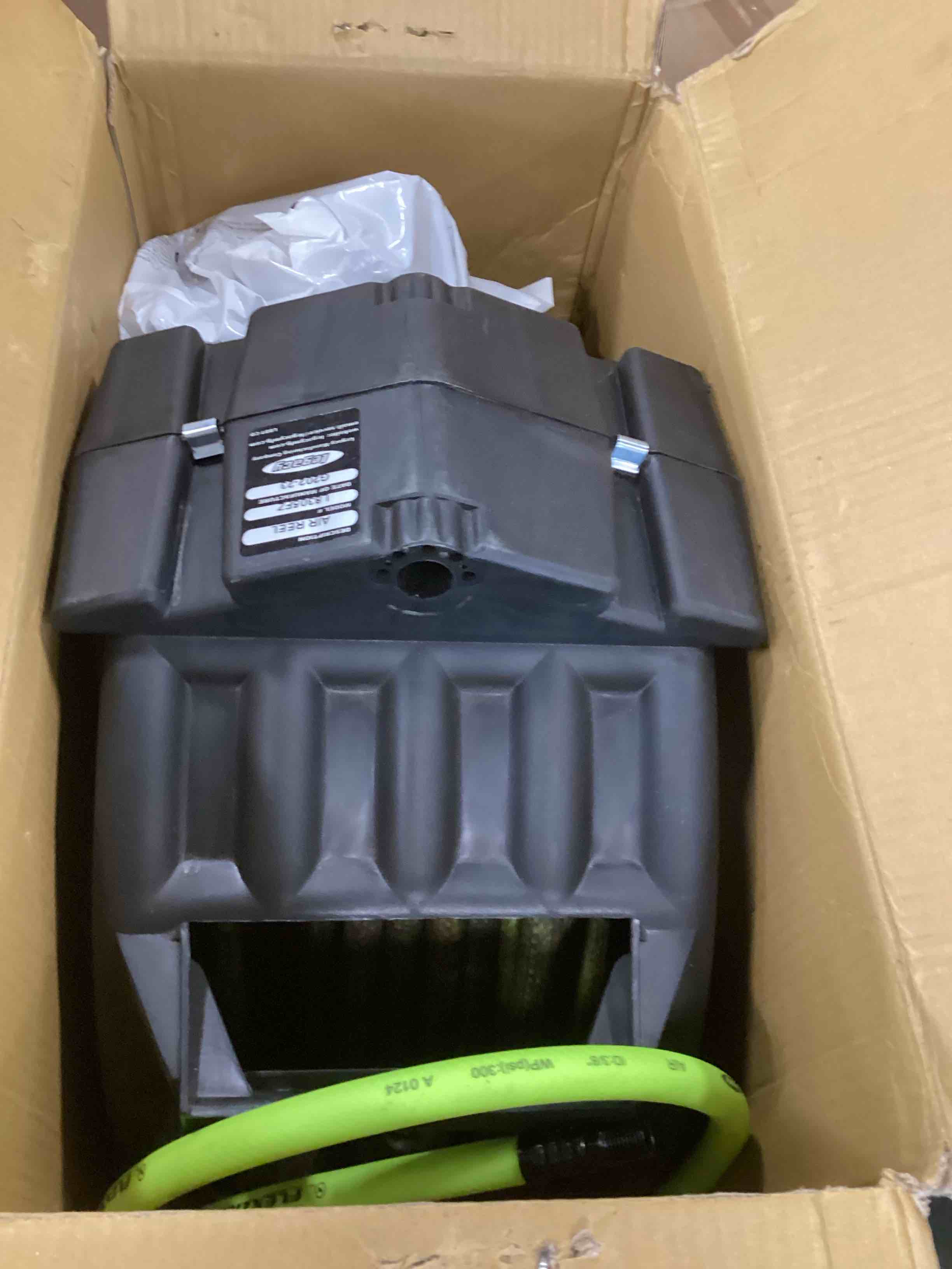 https://s3.amazonaws.com/lotting-images-prod/bidfta/PPE0114677_1724245937116.jpeg