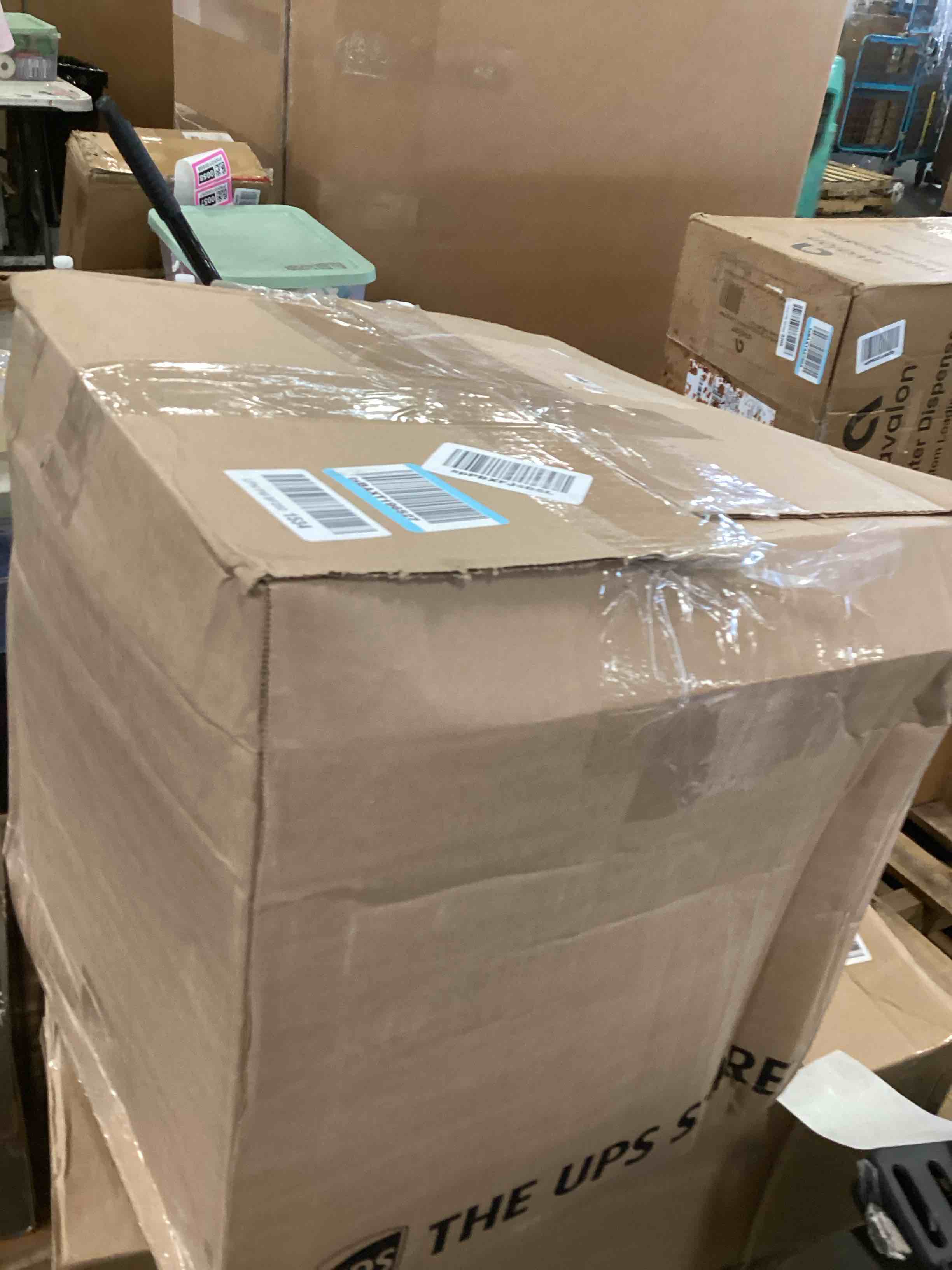 https://s3.amazonaws.com/lotting-images-prod/bidfta/PPE0114809_1724264956180.jpeg