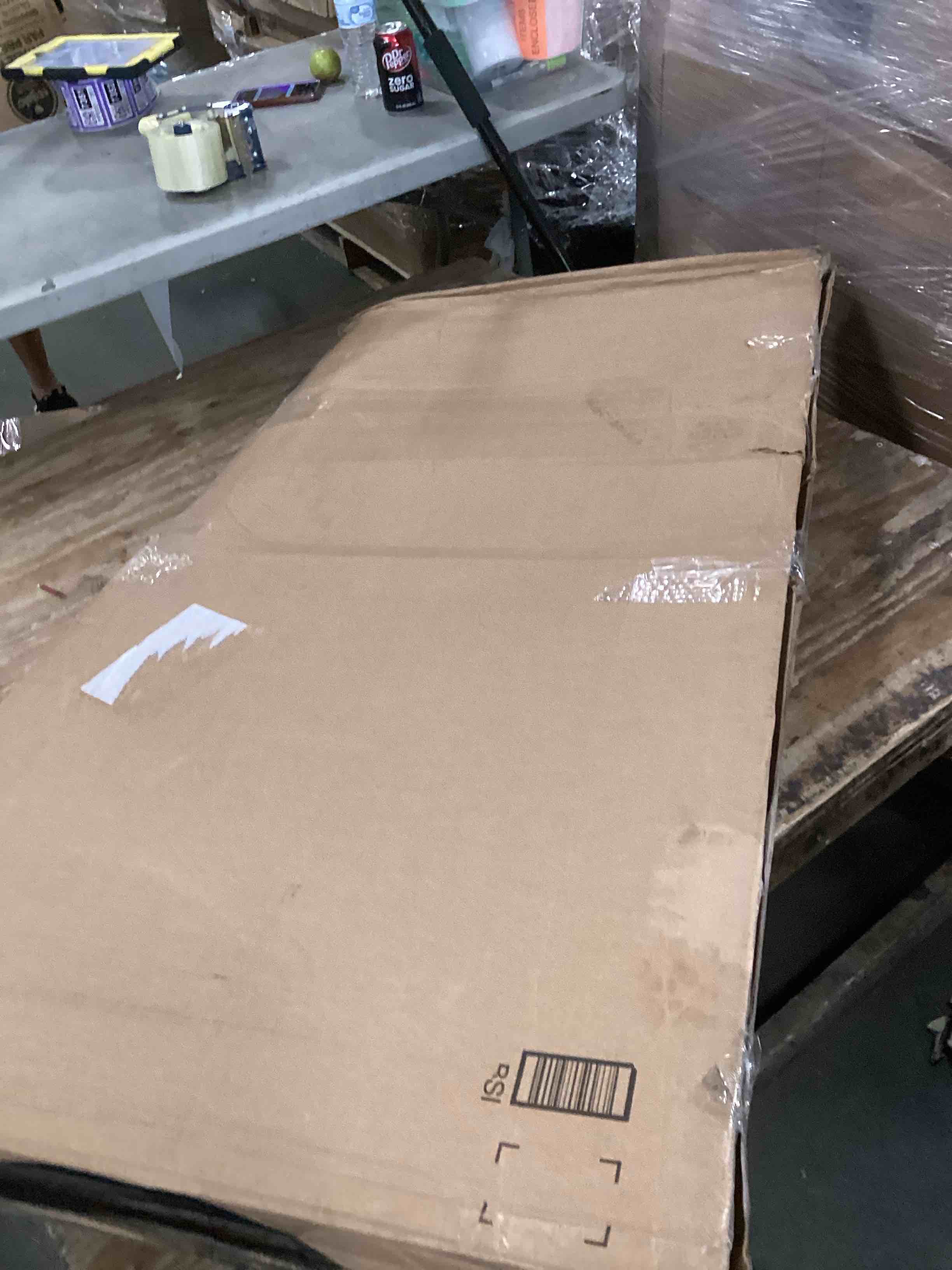 https://s3.amazonaws.com/lotting-images-prod/bidfta/PPE0114893_1724331550642.jpeg