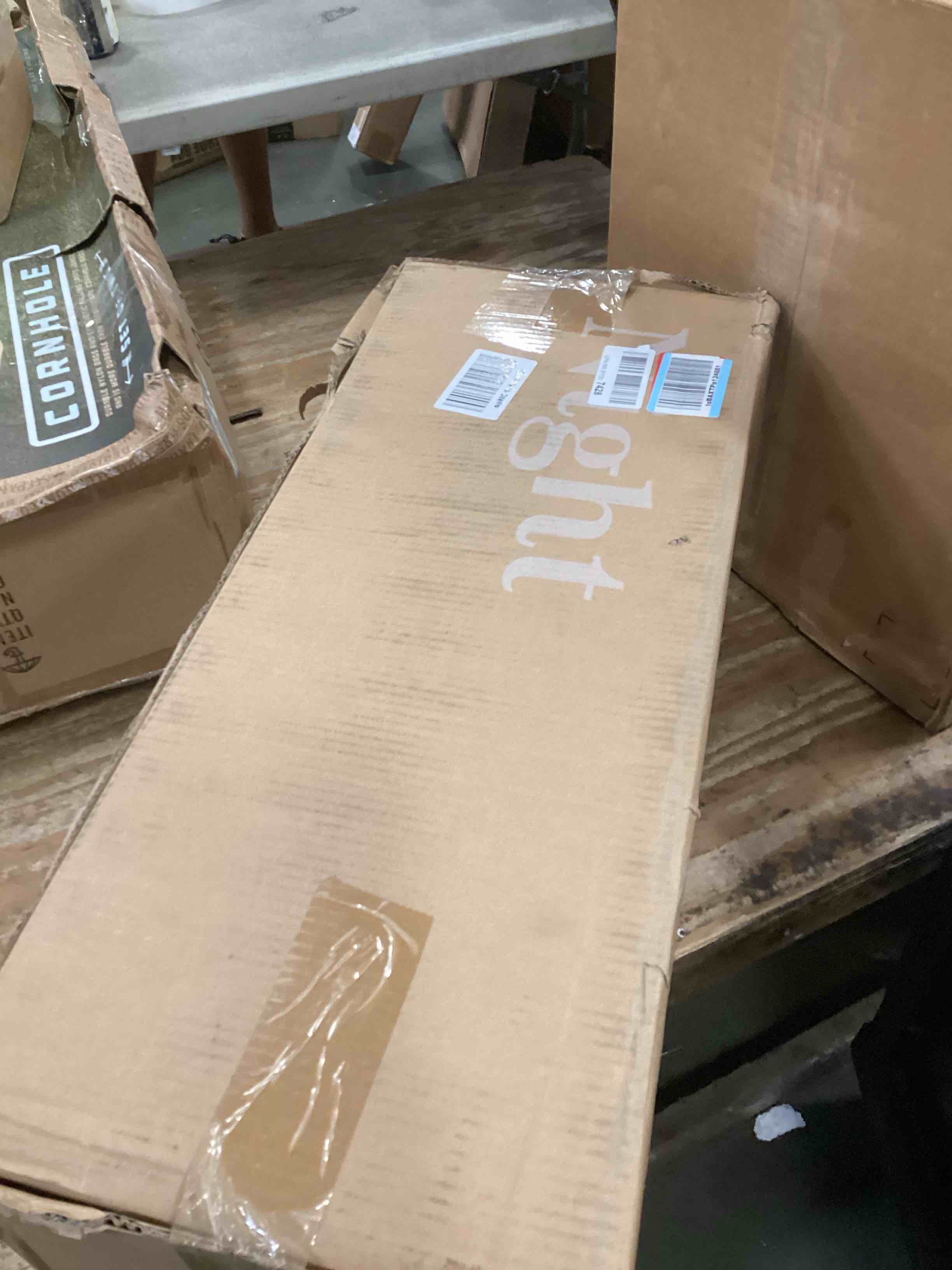 https://s3.amazonaws.com/lotting-images-prod/bidfta/PPE0114961_1724341237985.jpeg