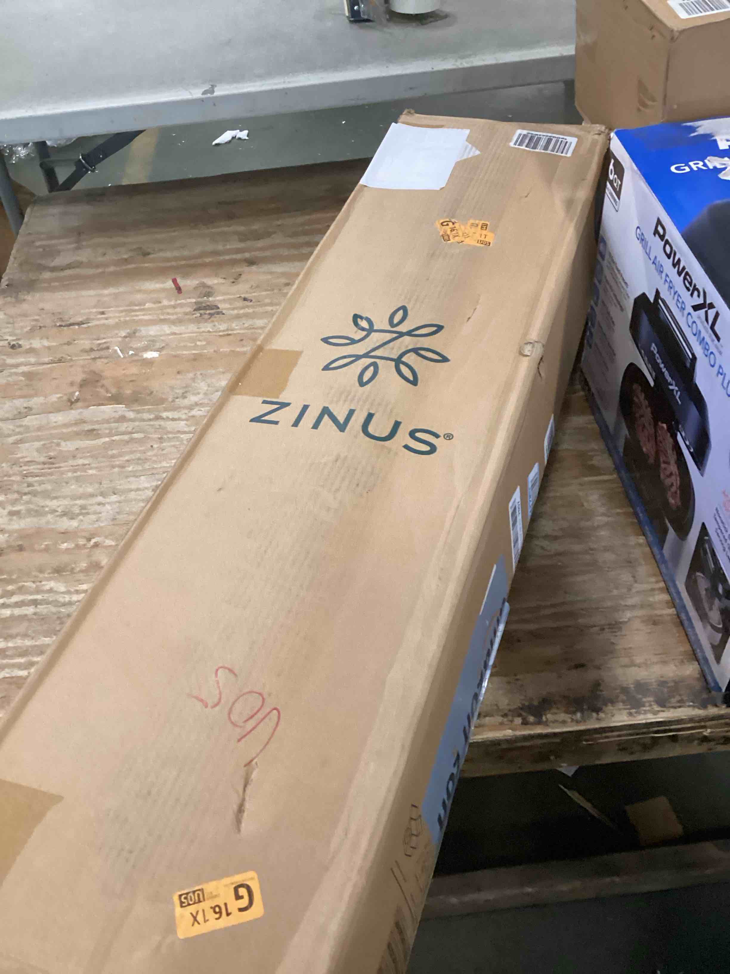 https://s3.amazonaws.com/lotting-images-prod/bidfta/PPE0115376_1724682402866.jpeg