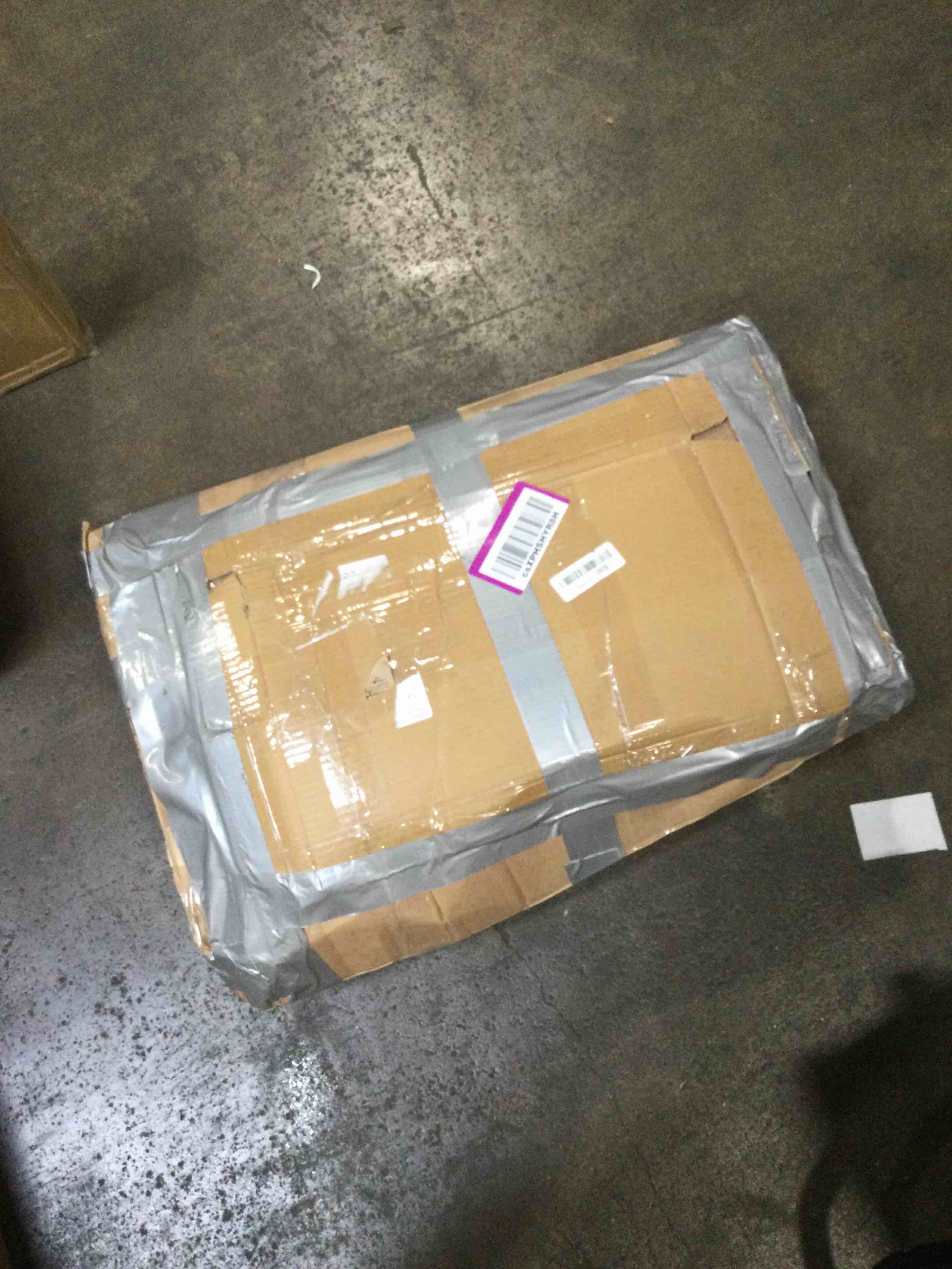 https://s3.amazonaws.com/lotting-images-prod/bidfta/PPE0120849_1725373493586.jpeg
