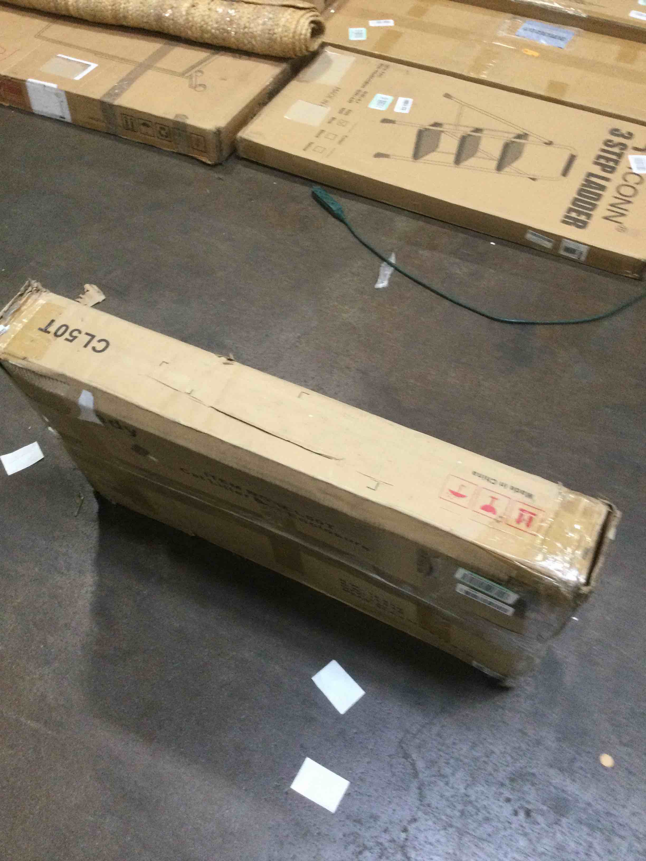 https://s3.amazonaws.com/lotting-images-prod/bidfta/PPE0120852_1725375100723.jpeg