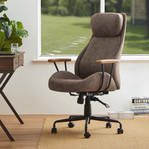 GLITZHOME MID-CENTURY MODERN COFFEE LEATHERETTE GASLIFT ADJUSTABLE SWIVEL HIGH BACK & ARMS OFFICE CHAIR WOODEN ARMREST