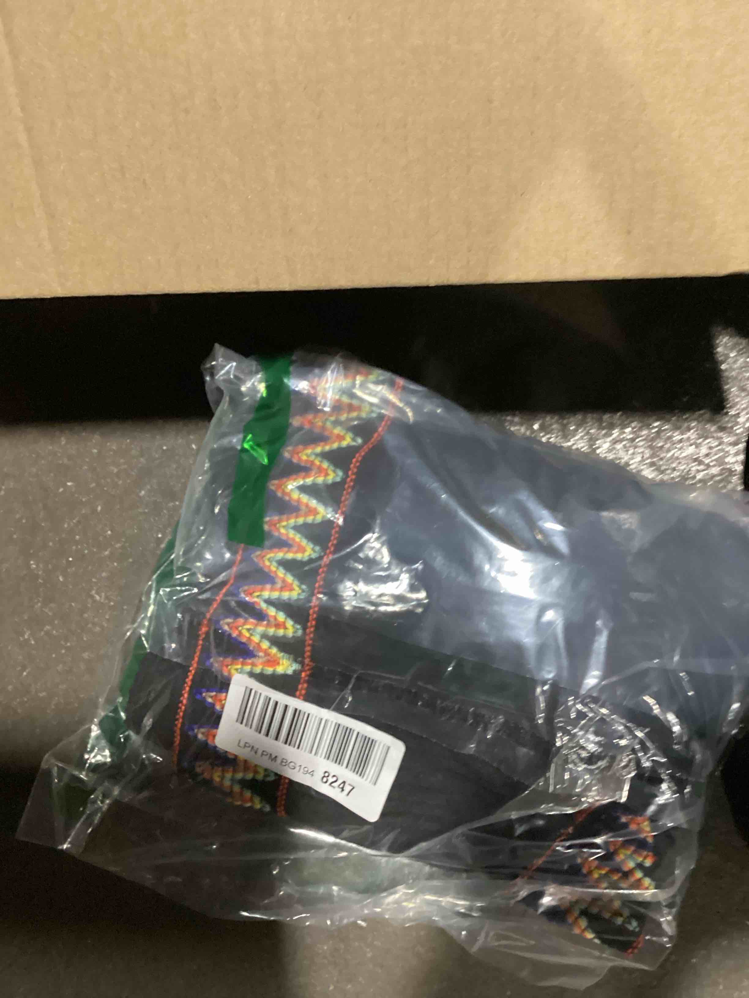 https://s3.amazonaws.com/lotting-images-prod/bidfta/PPE0124870_1727463911403.jpeg