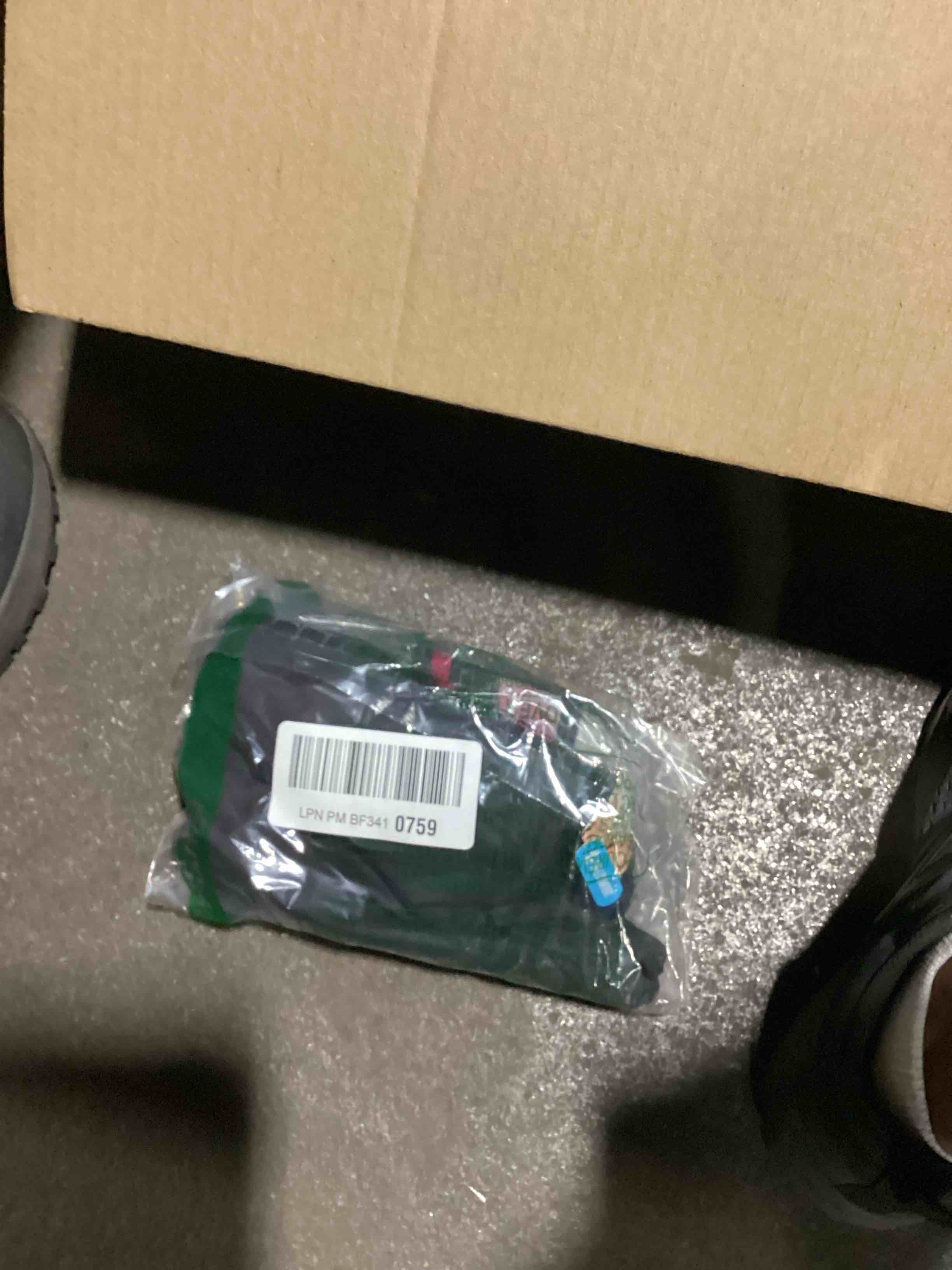 https://s3.amazonaws.com/lotting-images-prod/bidfta/PPE0124875_1727463599212.jpeg