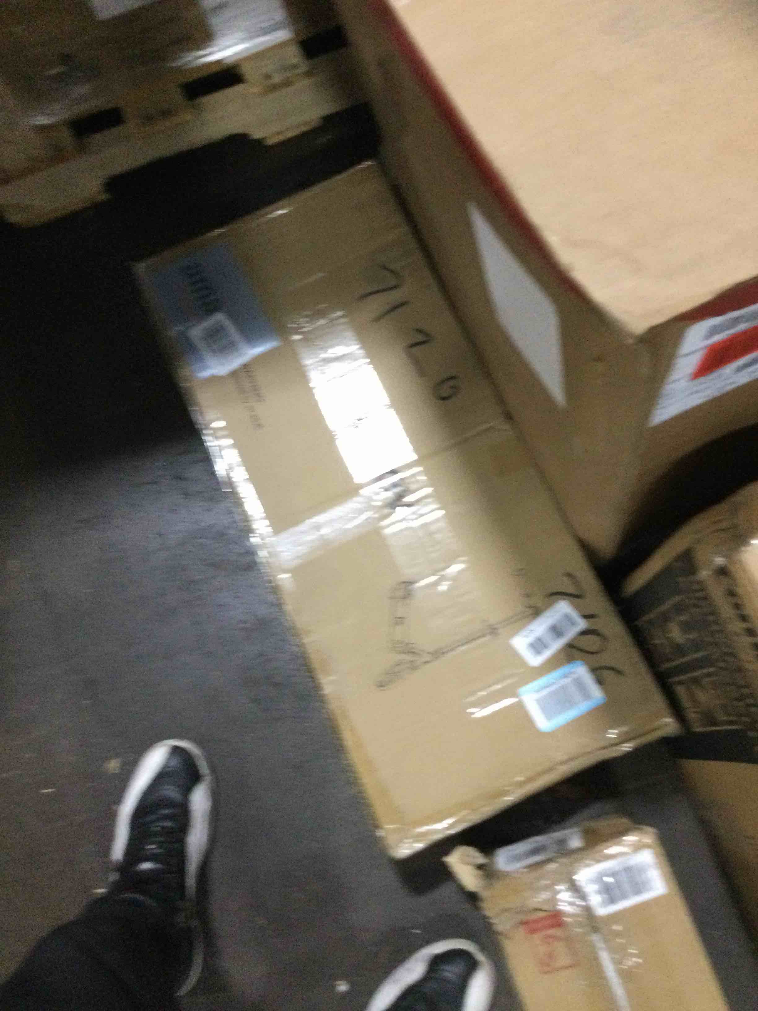 https://s3.amazonaws.com/lotting-images-prod/bidfta/PPE0131322_1727468585714.jpeg