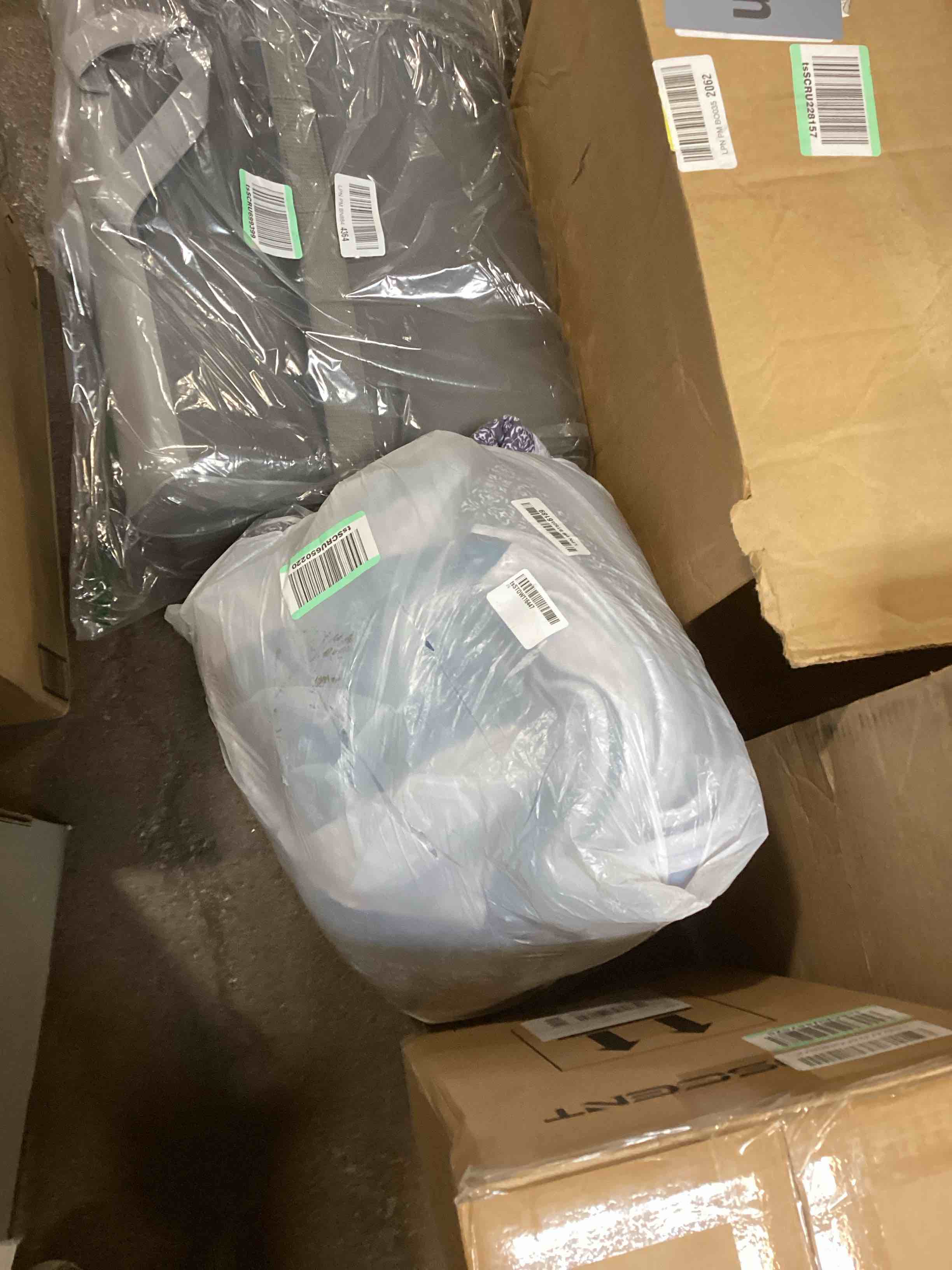 https://s3.amazonaws.com/lotting-images-prod/bidfta/PPE0134899_1728581696305.jpeg