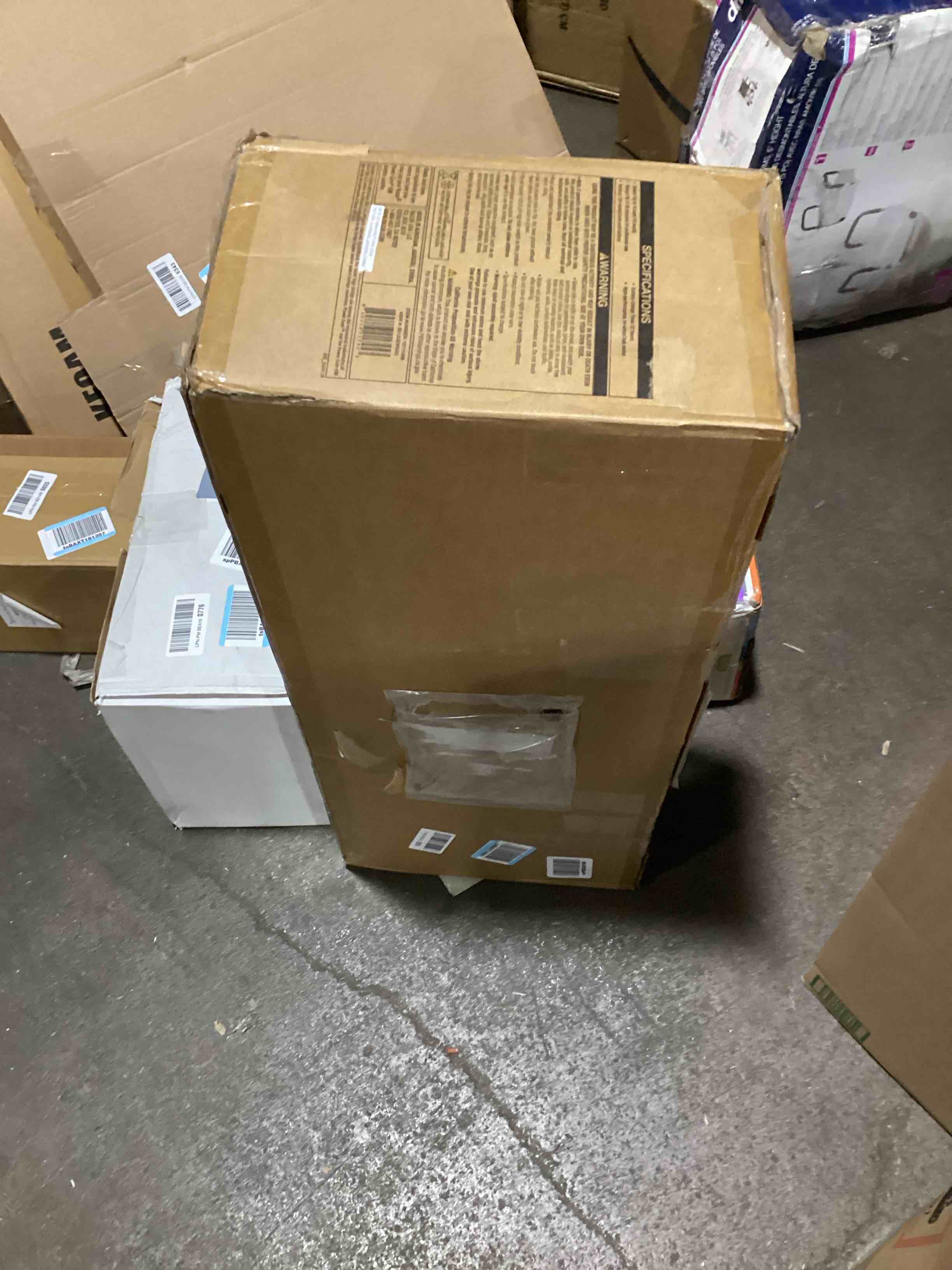 https://s3.amazonaws.com/lotting-images-prod/bidfta/PPE0135727_1728064185066.jpeg