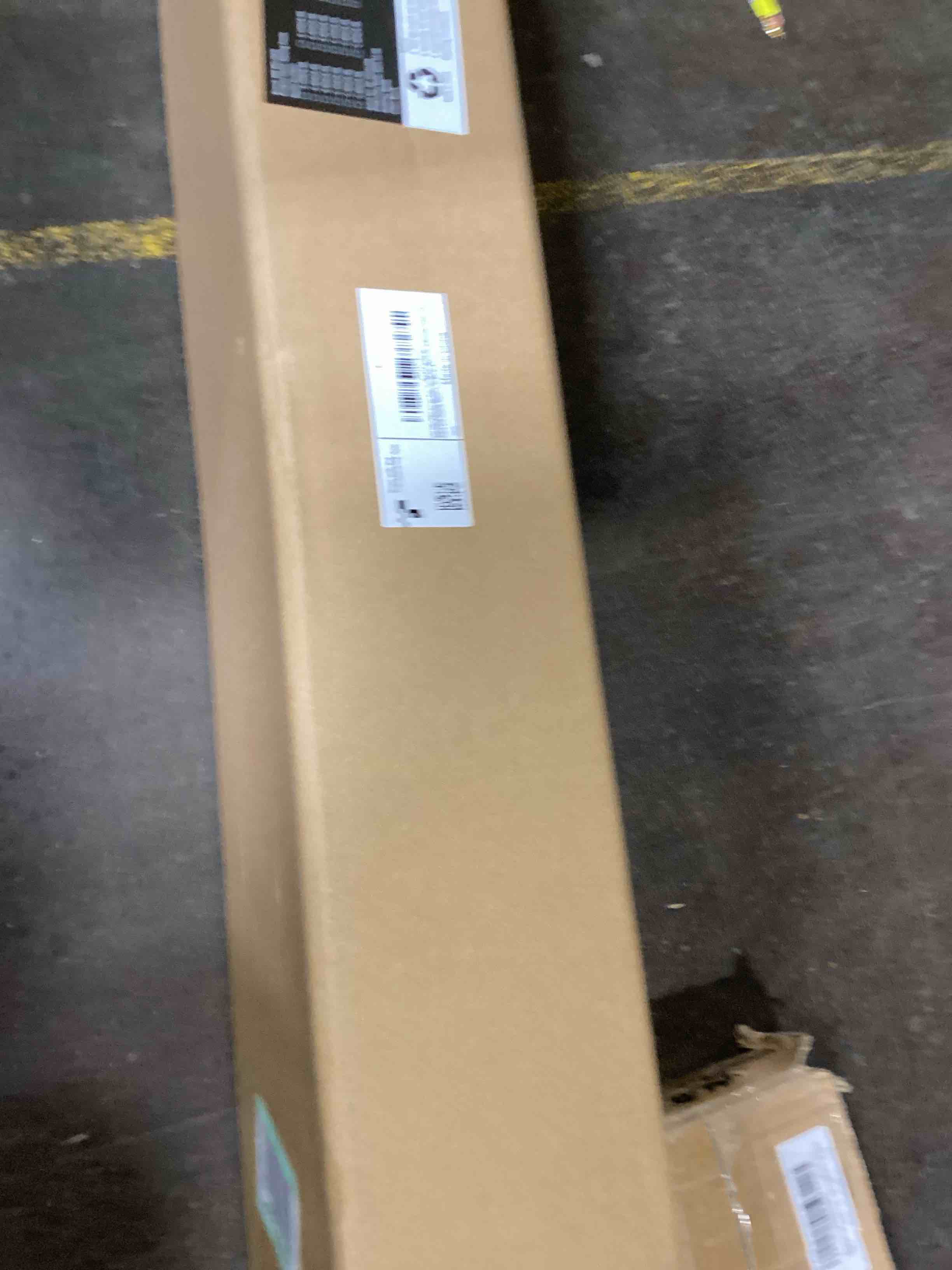 https://s3.amazonaws.com/lotting-images-prod/bidfta/PPE0138019_1726239646612.jpeg