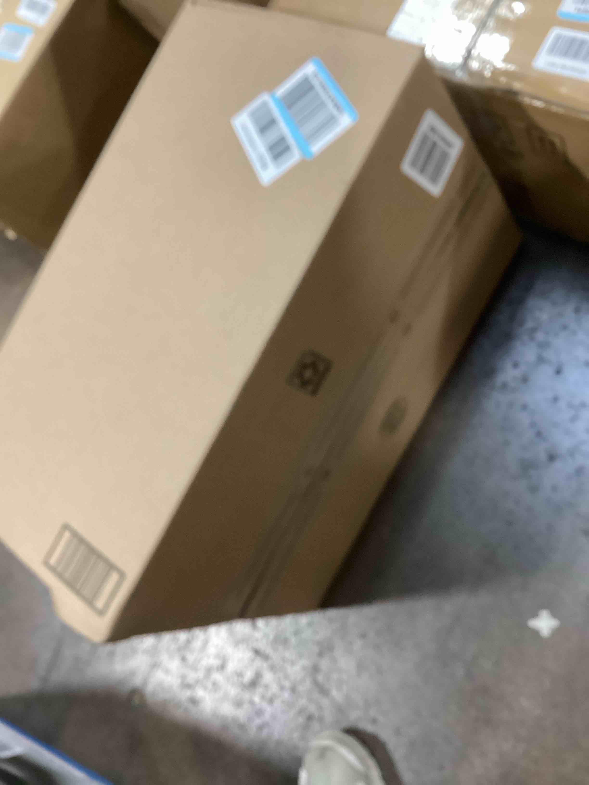 https://s3.amazonaws.com/lotting-images-prod/bidfta/PPE0139218_1725538537947.jpeg