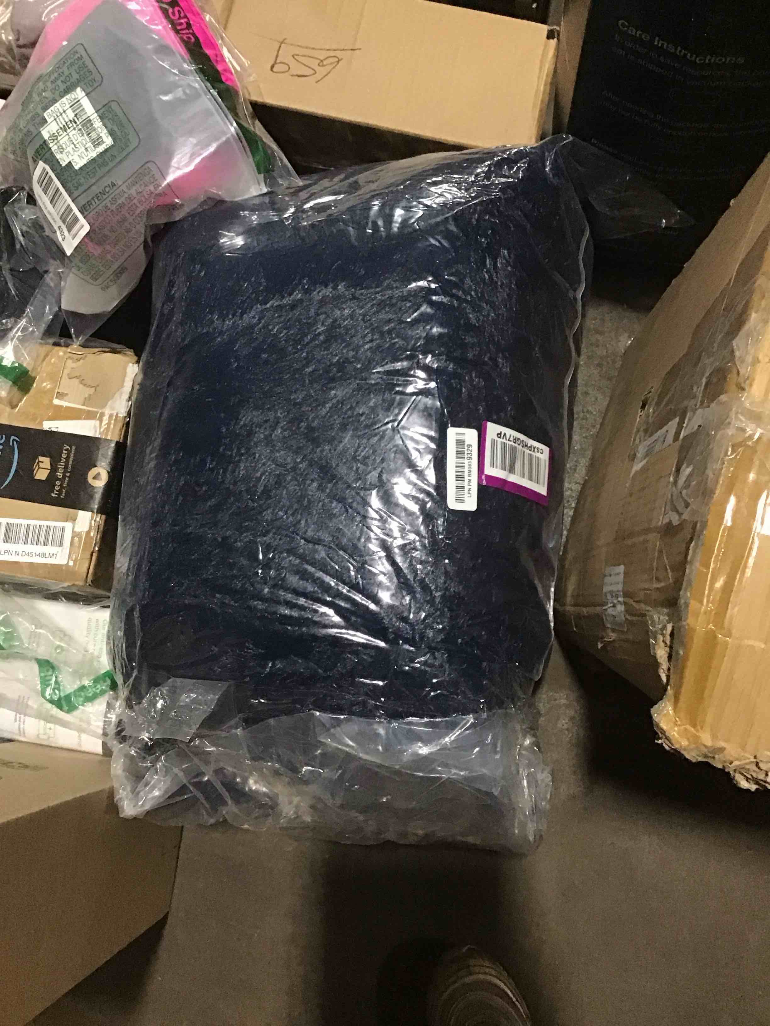https://s3.amazonaws.com/lotting-images-prod/bidfta/PPE0139806_1725390382608.jpeg
