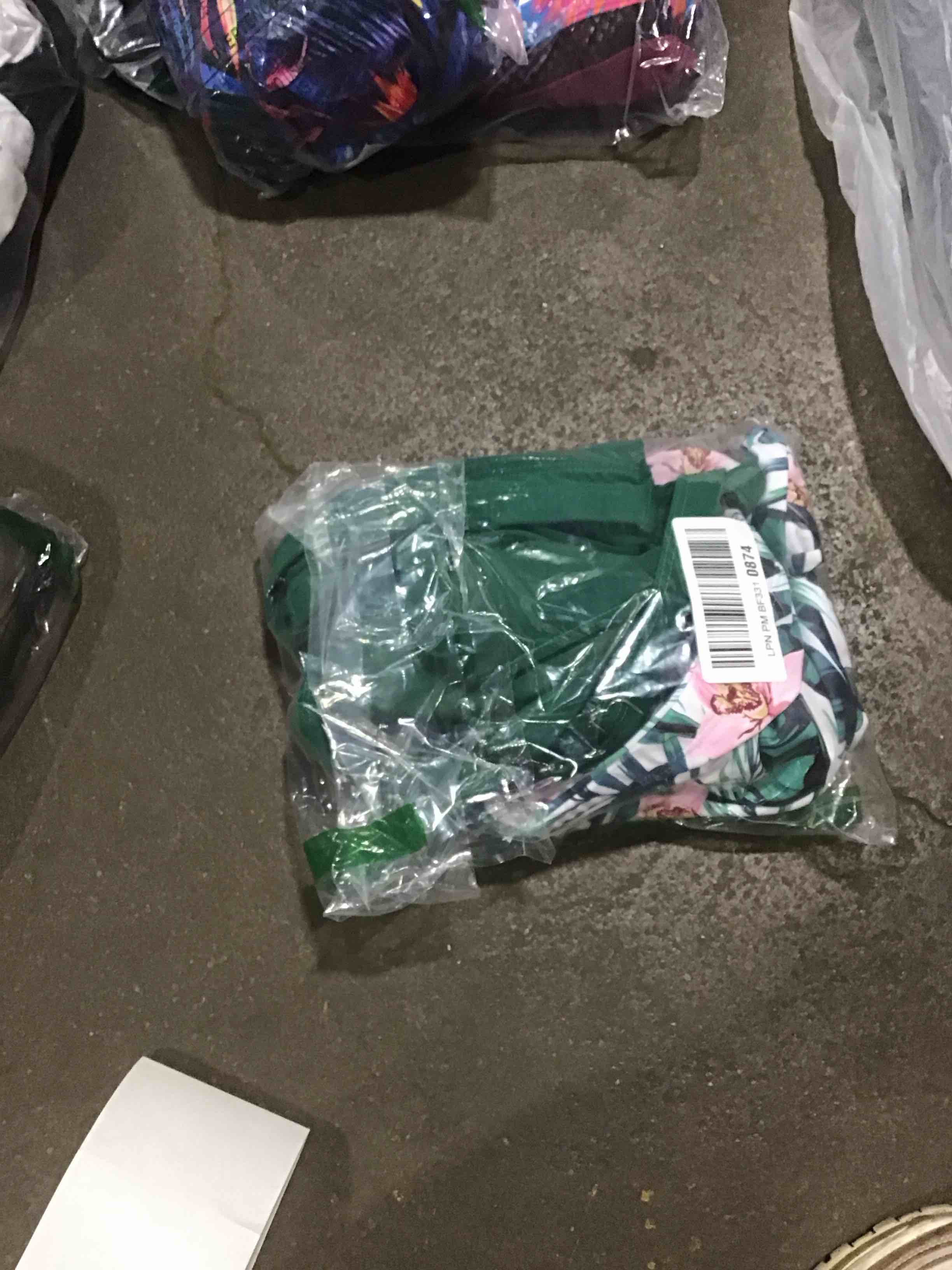 https://s3.amazonaws.com/lotting-images-prod/bidfta/PPE0139892_1725379044823.jpeg