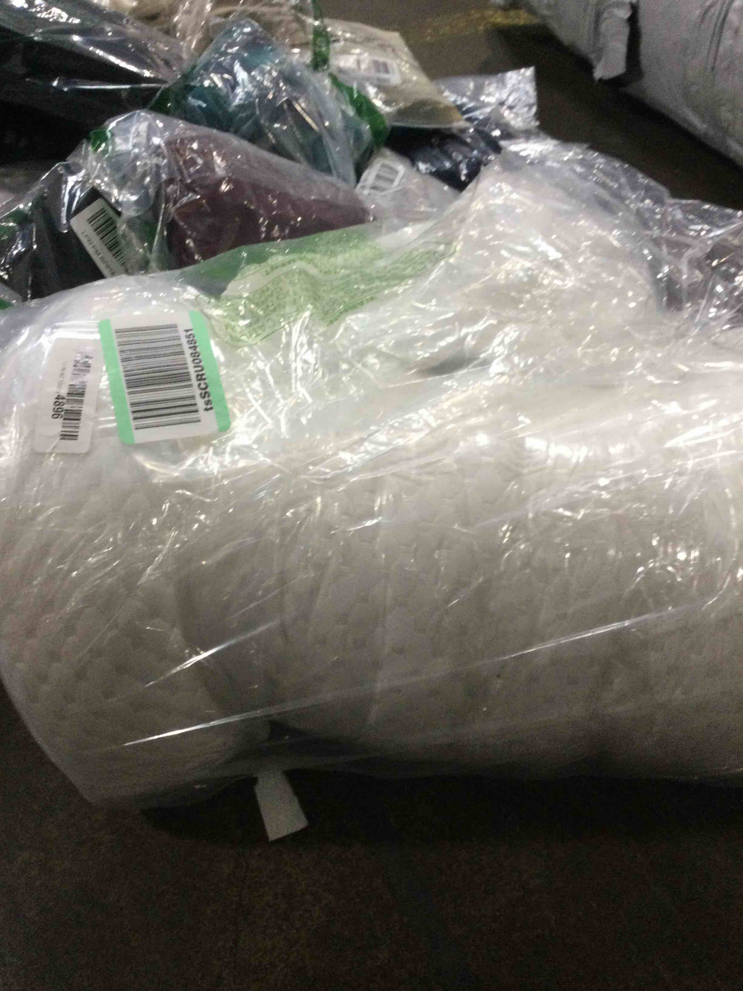 https://s3.amazonaws.com/lotting-images-prod/bidfta/PPE0140022_1729024025182.jpeg