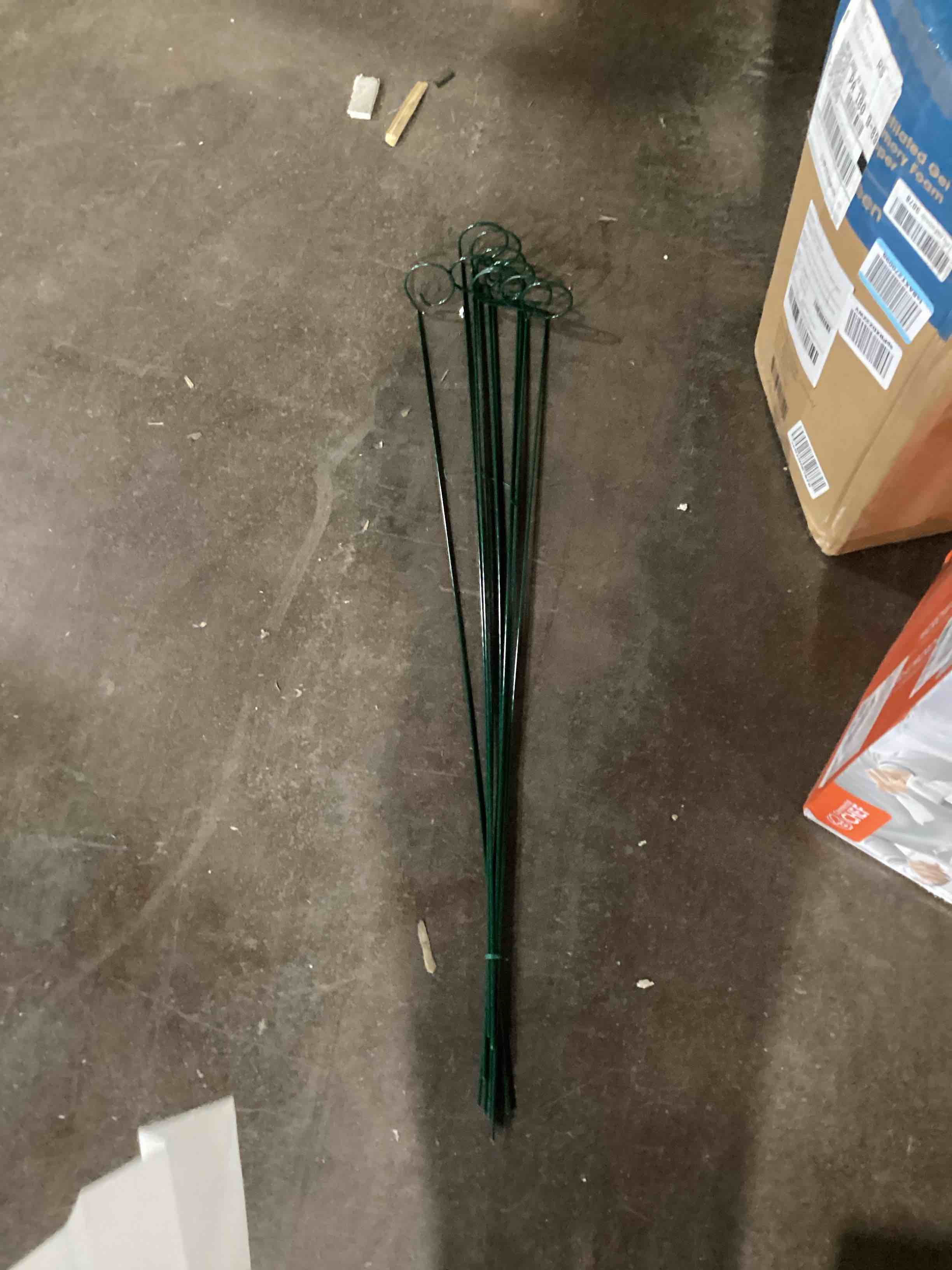 https://s3.amazonaws.com/lotting-images-prod/bidfta/PPE0140109_1728399900546.jpeg