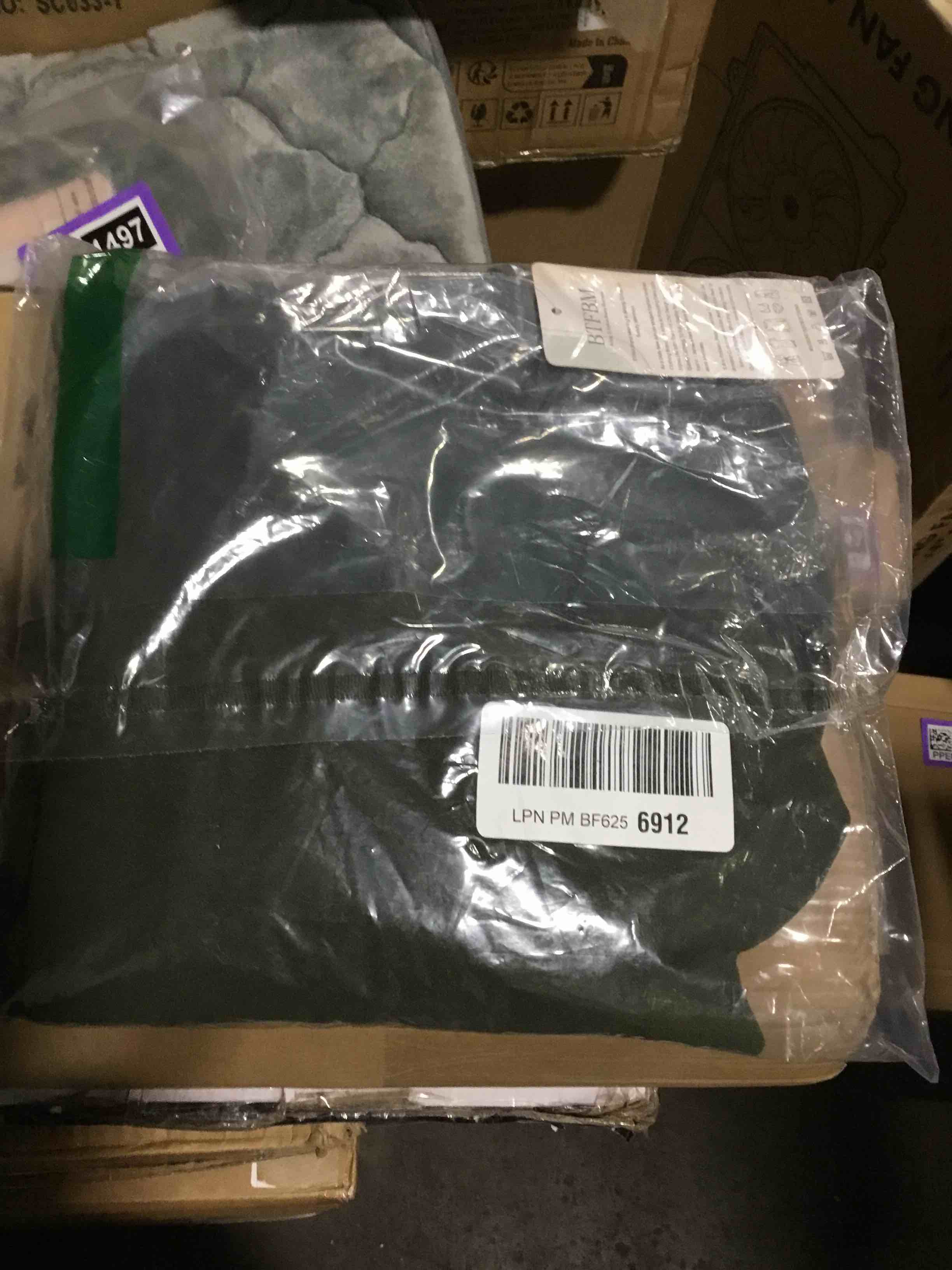 https://s3.amazonaws.com/lotting-images-prod/bidfta/PPE0141496_1727801144348.jpeg