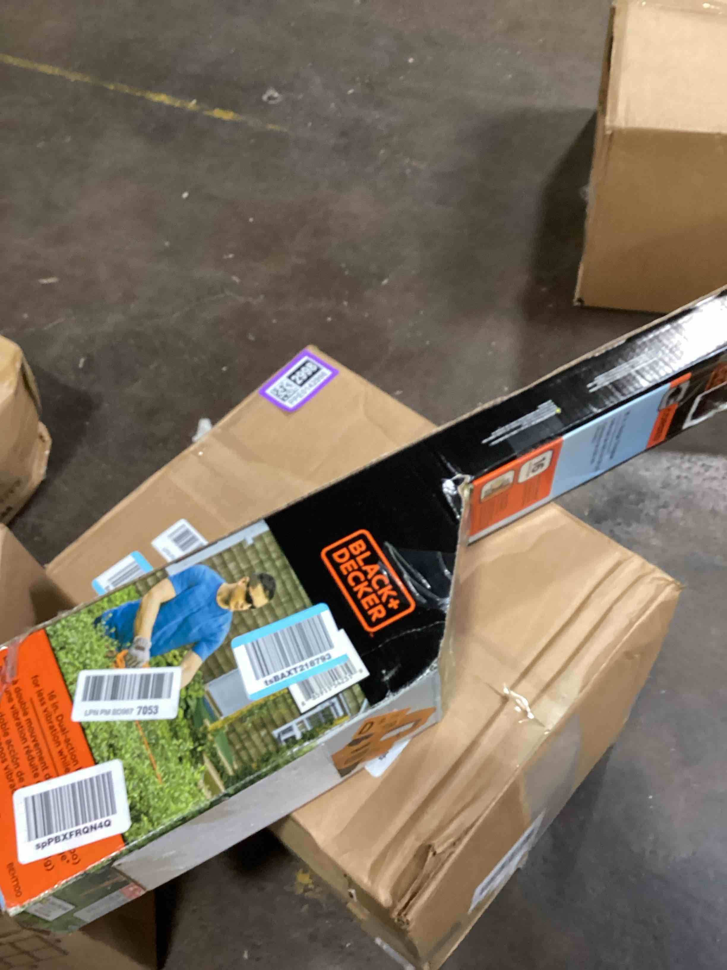 https://s3.amazonaws.com/lotting-images-prod/bidfta/PPE0142997_1727896025535.jpeg