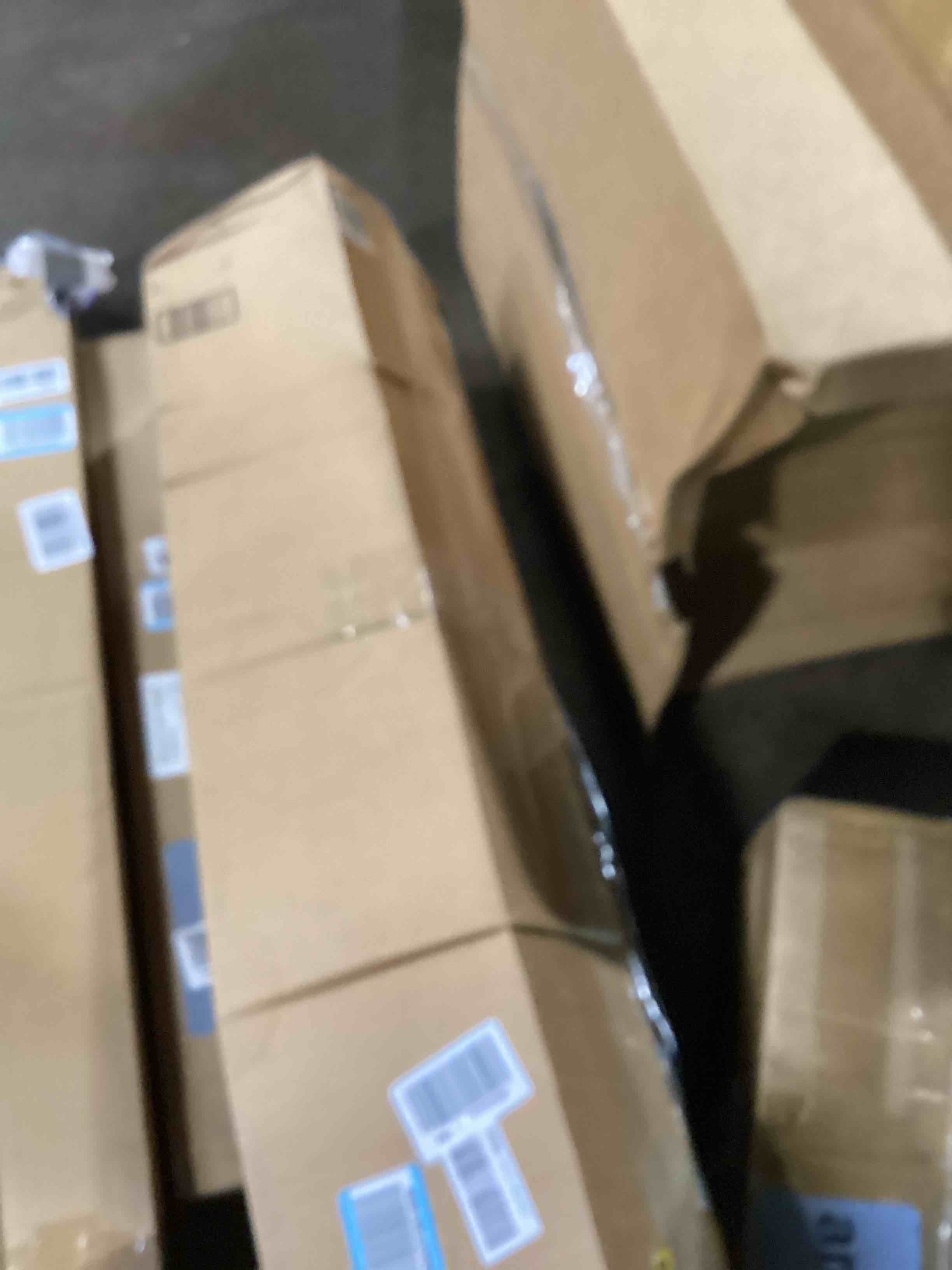 https://s3.amazonaws.com/lotting-images-prod/bidfta/PPE0143193_1727882581106.jpeg