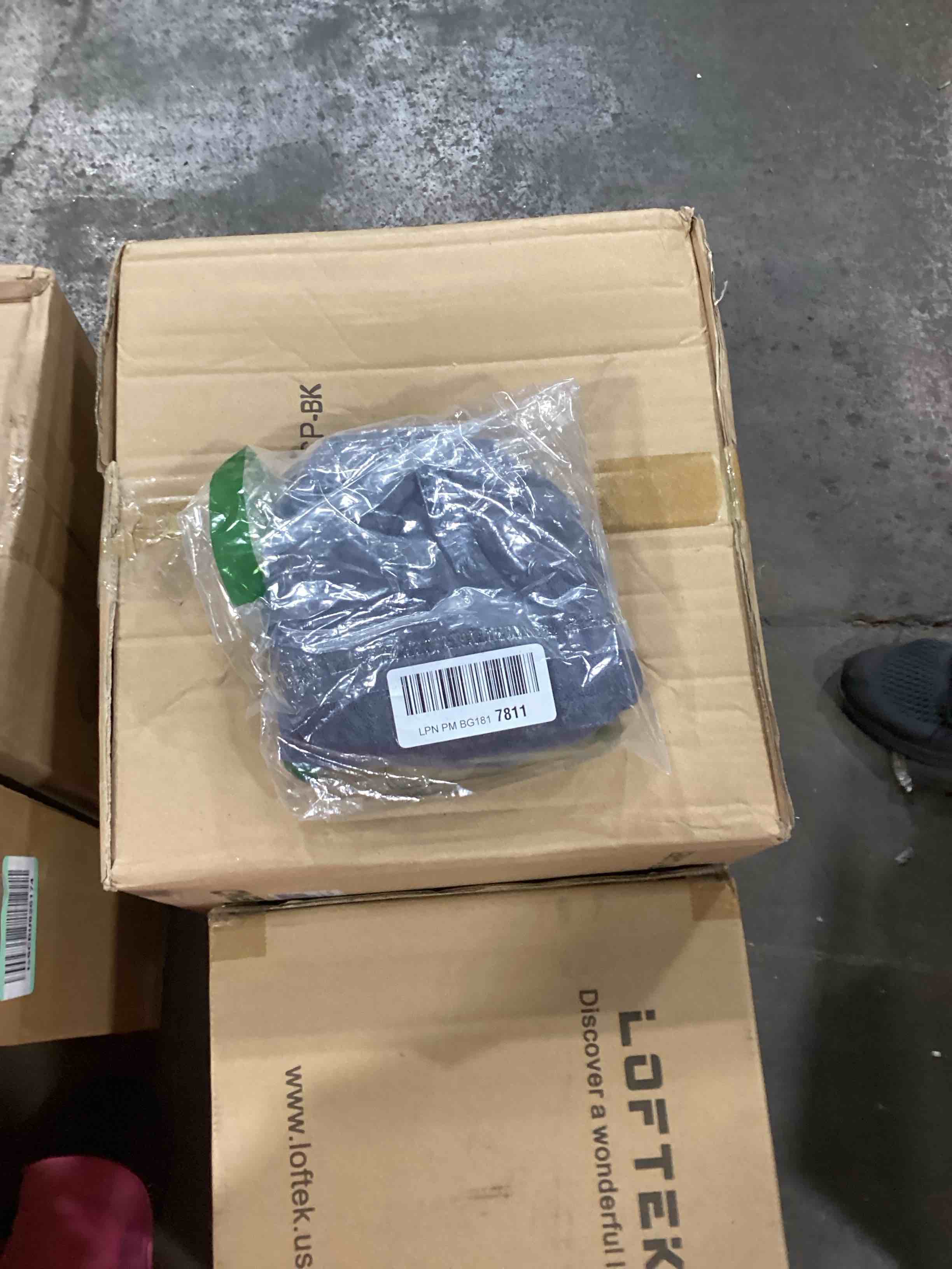 https://s3.amazonaws.com/lotting-images-prod/bidfta/PPE0143428_1727803416726.jpeg