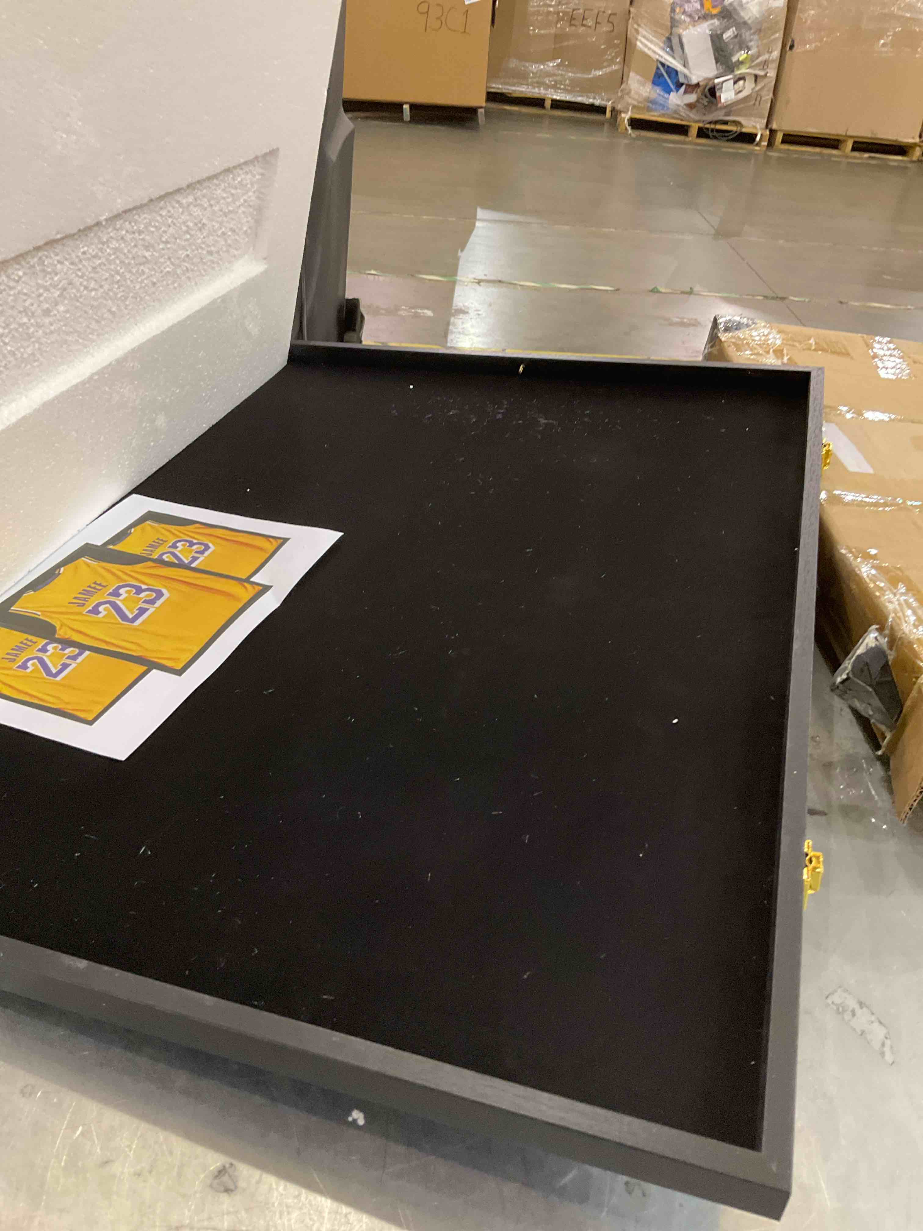 https://s3.amazonaws.com/lotting-images-prod/bidfta/PPE0306480_1730213919094.jpeg