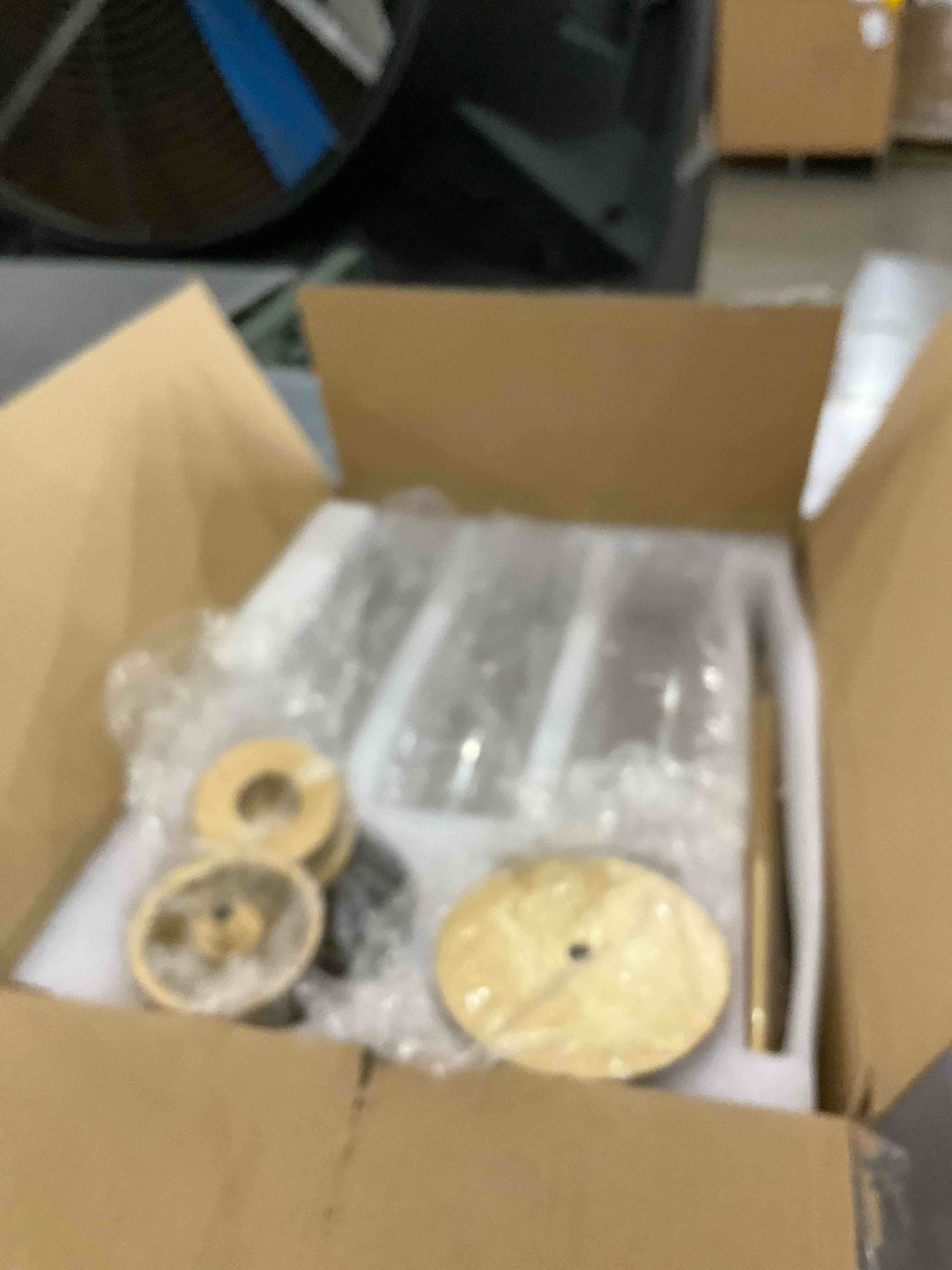 https://s3.amazonaws.com/lotting-images-prod/bidfta/PPE0306490_1730211977149.jpeg
