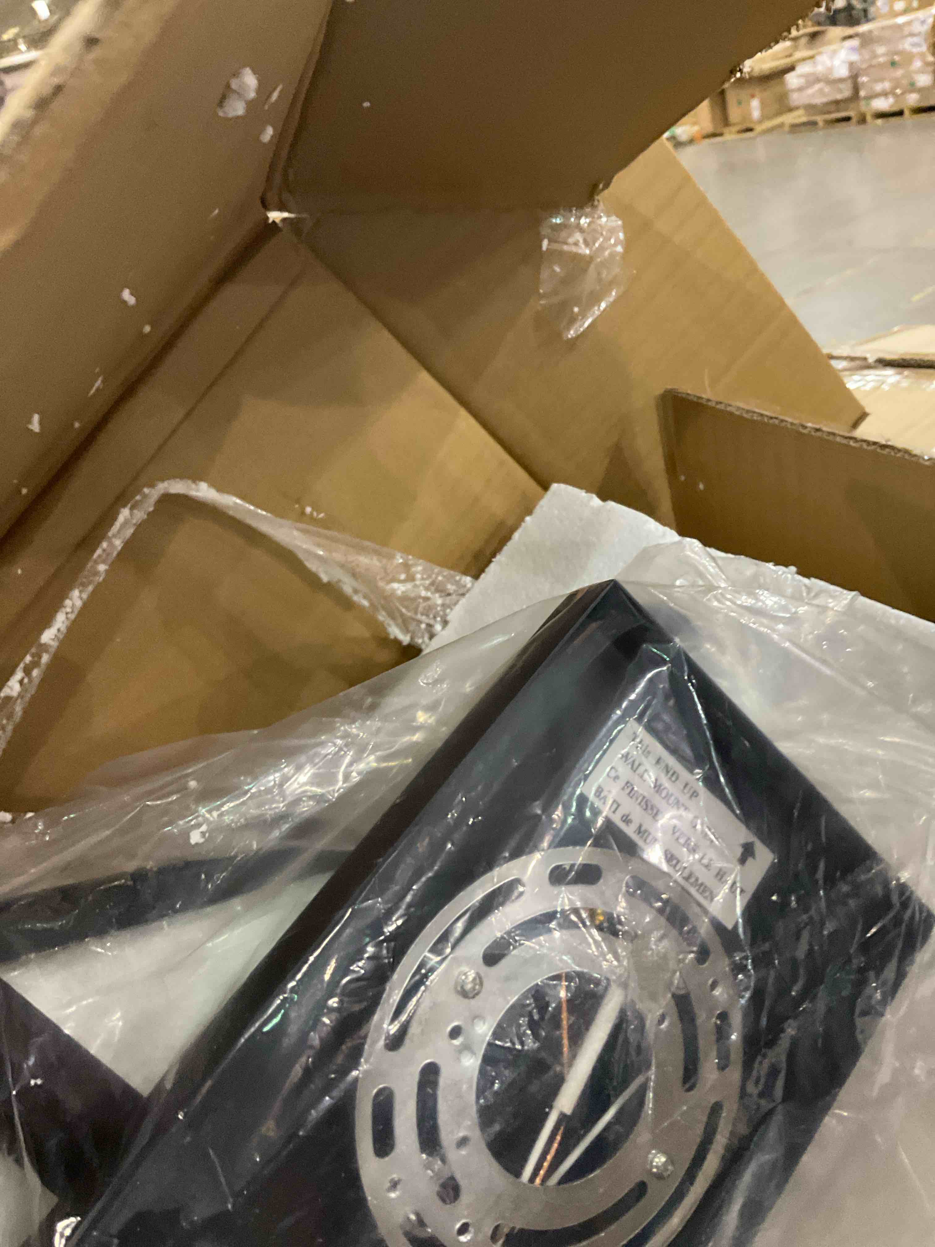 https://s3.amazonaws.com/lotting-images-prod/bidfta/PPE0306503_1730208906503.jpeg