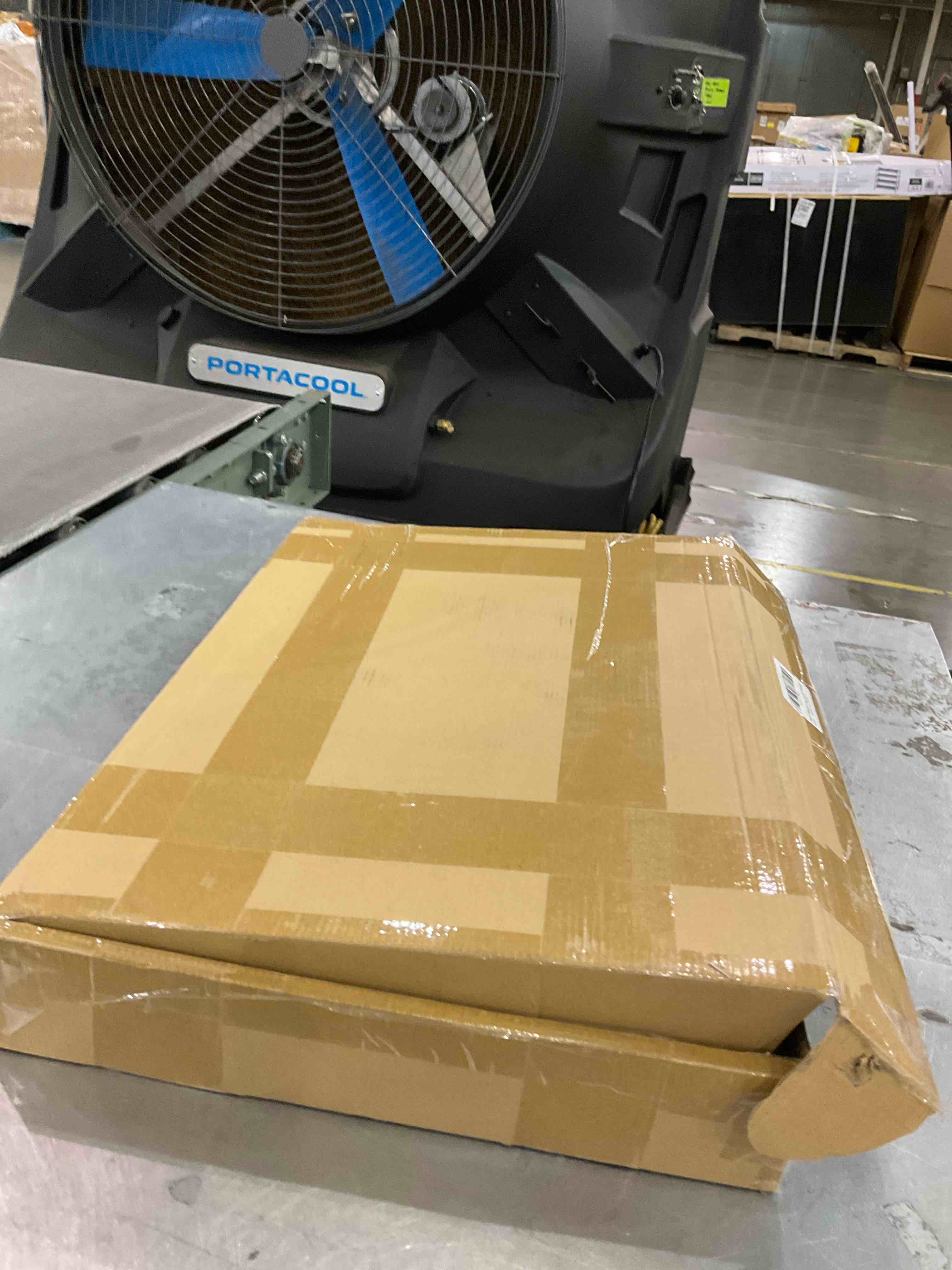 https://s3.amazonaws.com/lotting-images-prod/bidfta/PPE0306728_1729858531119.jpeg