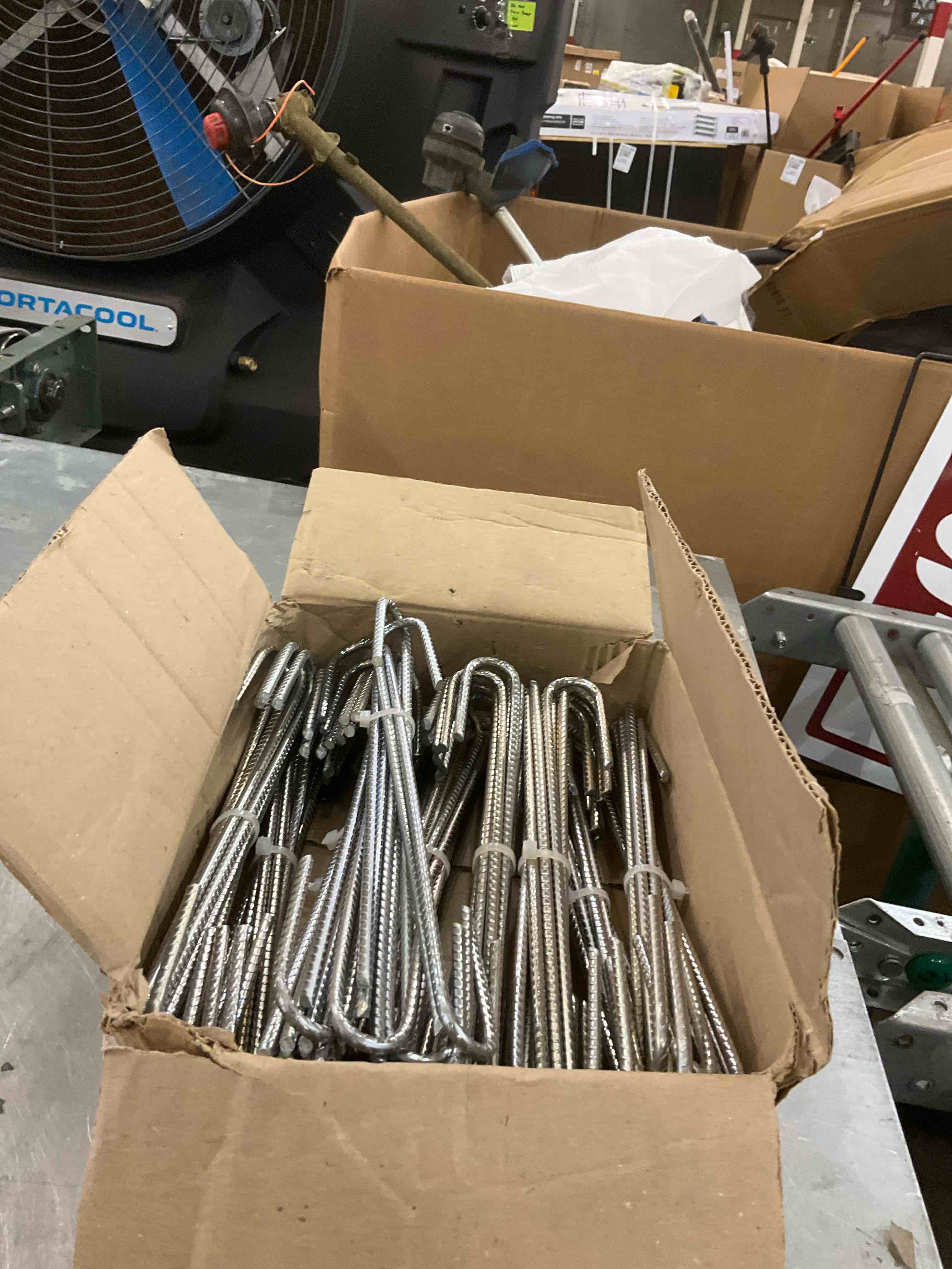 Pinnacle Mercantile 100 Pack Anti Rust Rebar Stakes J Hook Heavy Duty