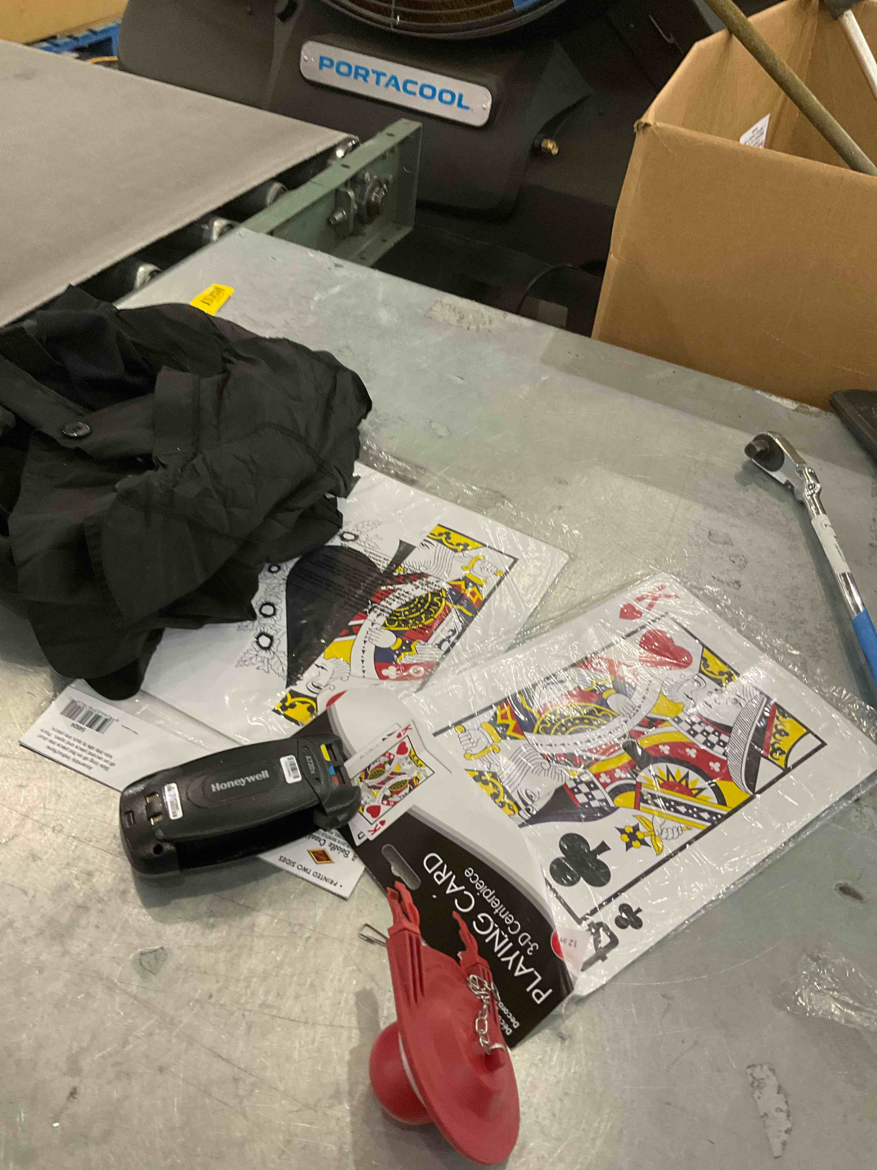 Miscellaneous Grab Bags, Items May Include Home Goods, Children’s Toys, Electronic Accessories, Jewelry, Purses, And Much More 