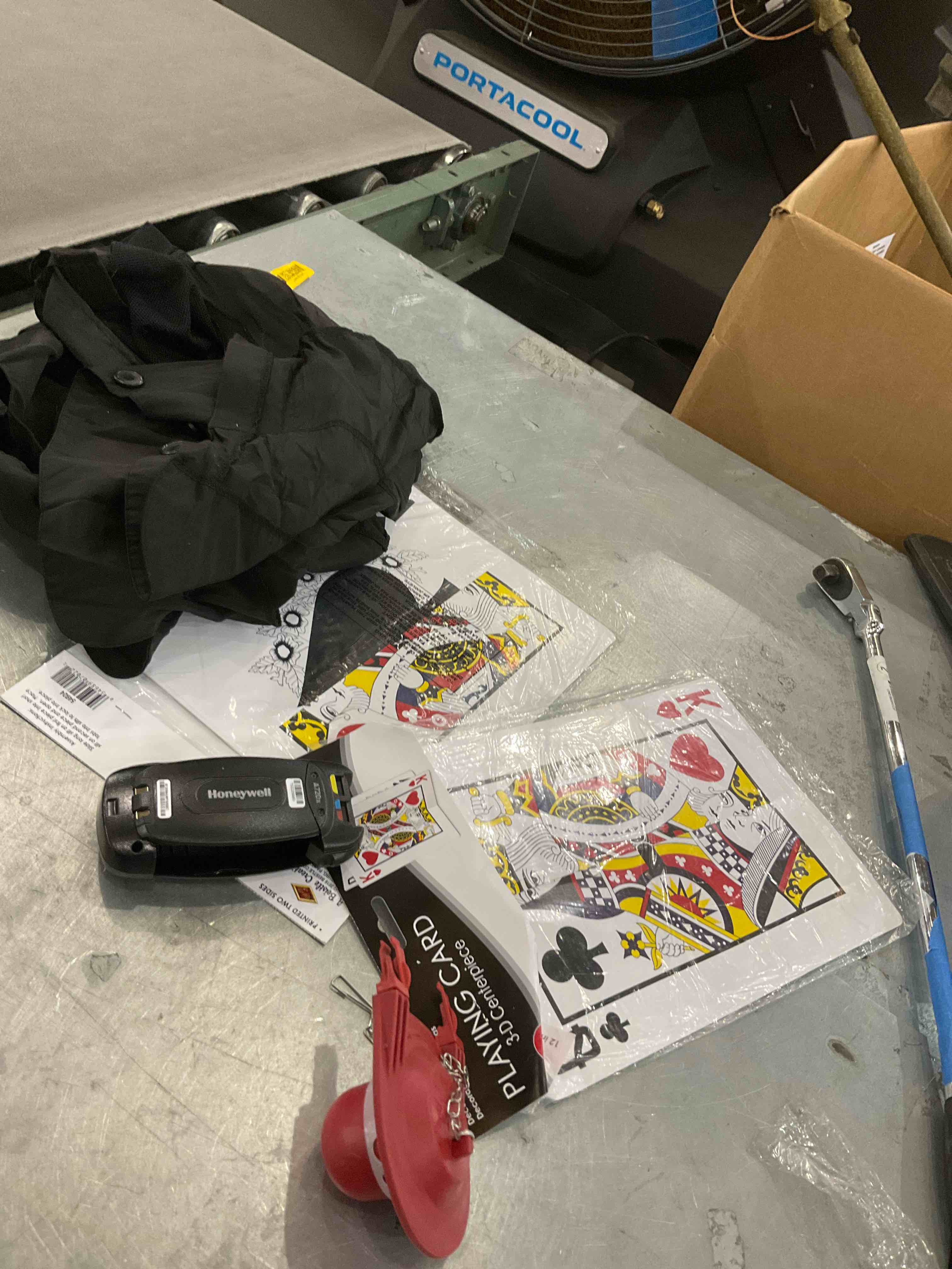 https://s3.amazonaws.com/lotting-images-prod/bidfta/PPE0306988_1729694557830.jpeg