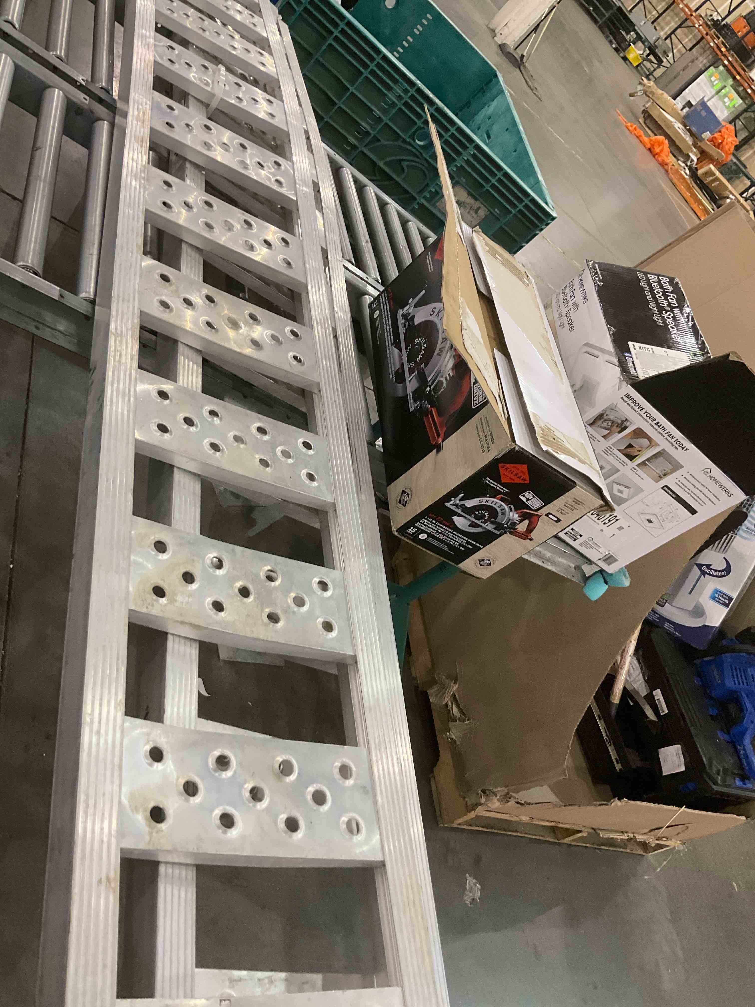 https://s3.amazonaws.com/lotting-images-prod/bidfta/PPE0307114_1729683065496.jpeg
