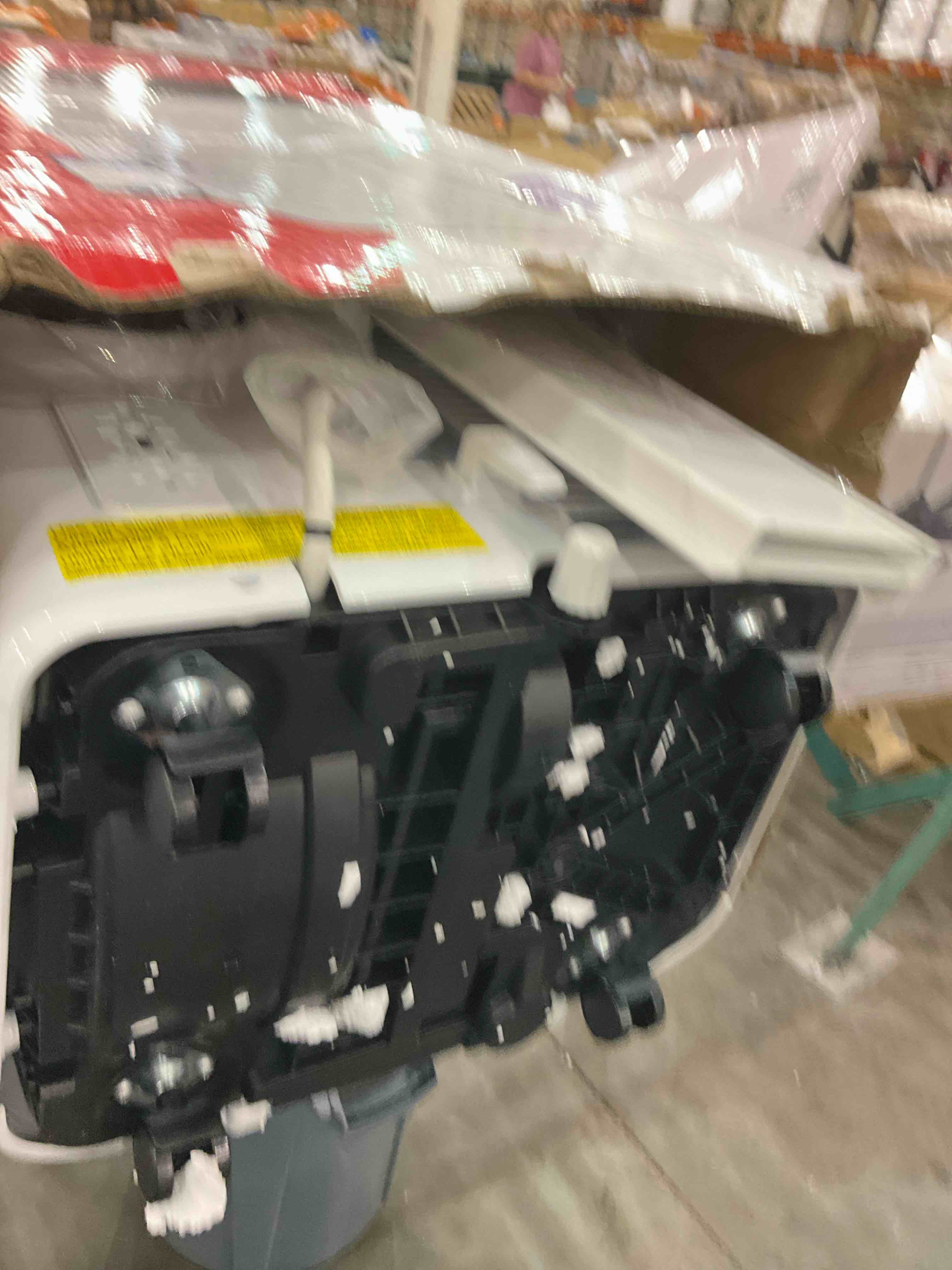https://s3.amazonaws.com/lotting-images-prod/bidfta/PPE0307261_1729598839676.jpeg