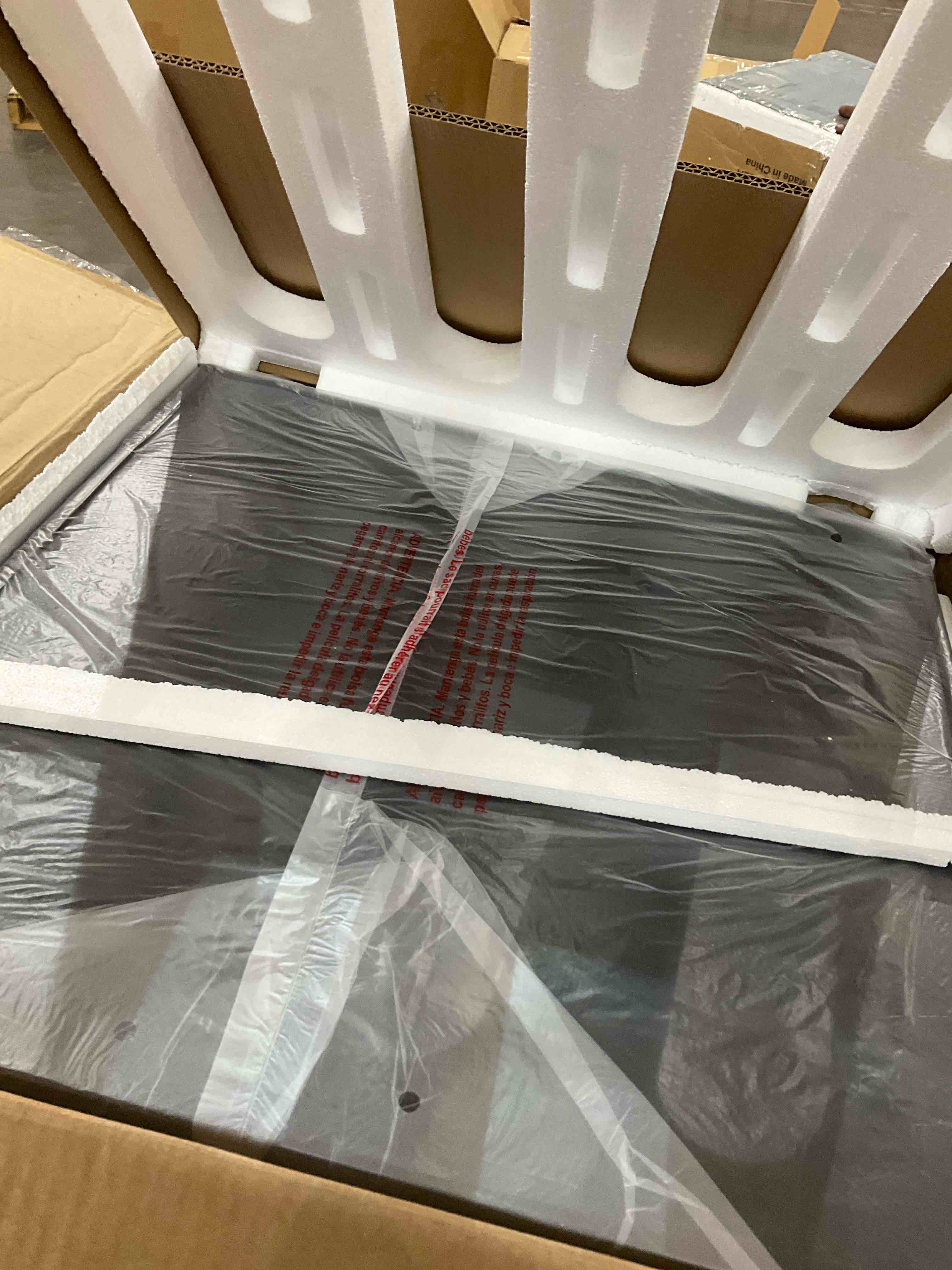 https://s3.amazonaws.com/lotting-images-prod/bidfta/PPE0307860_1729104985915.jpeg