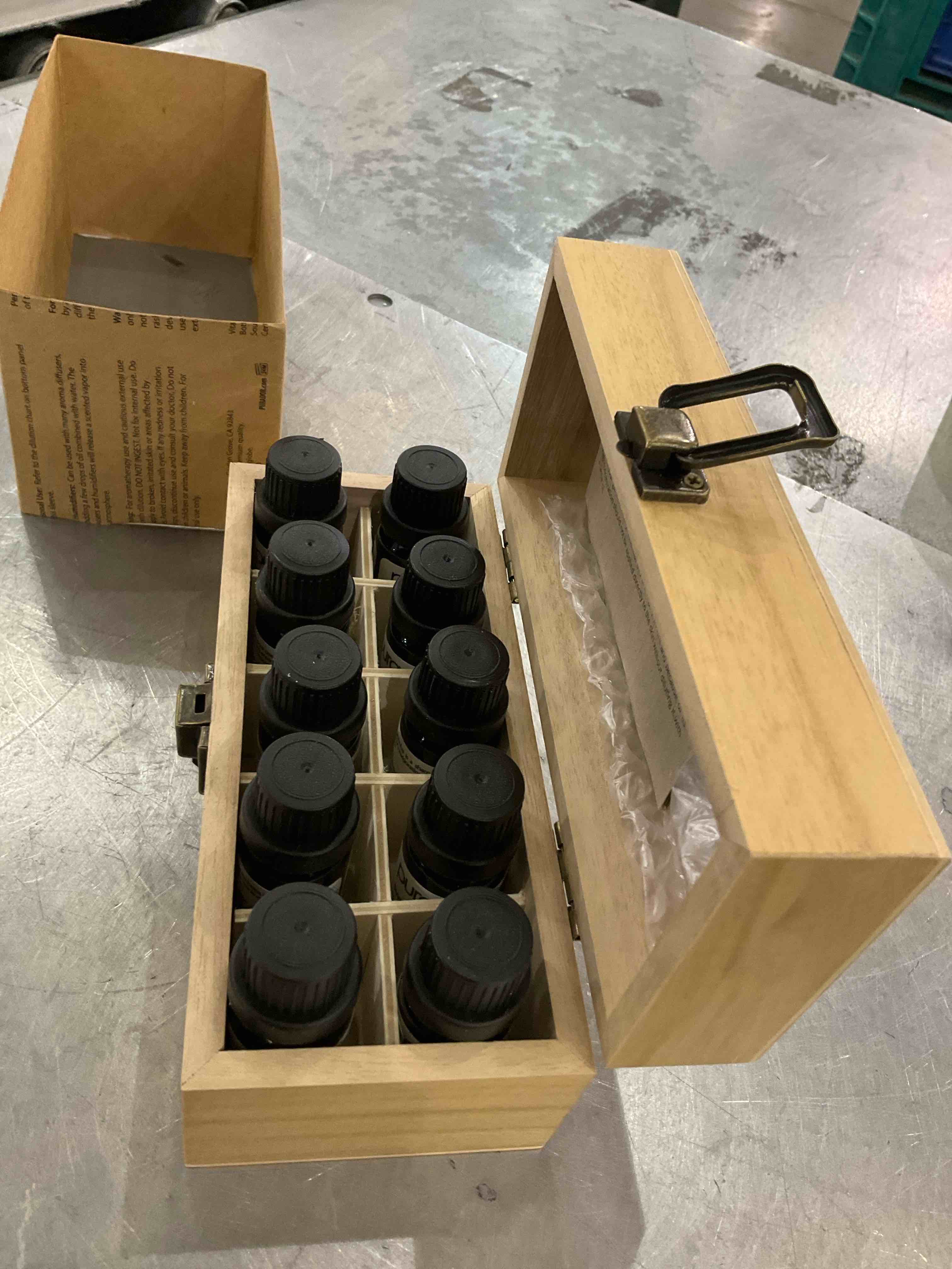 https://s3.amazonaws.com/lotting-images-prod/bidfta/PPE0308314_1731599297316.jpeg